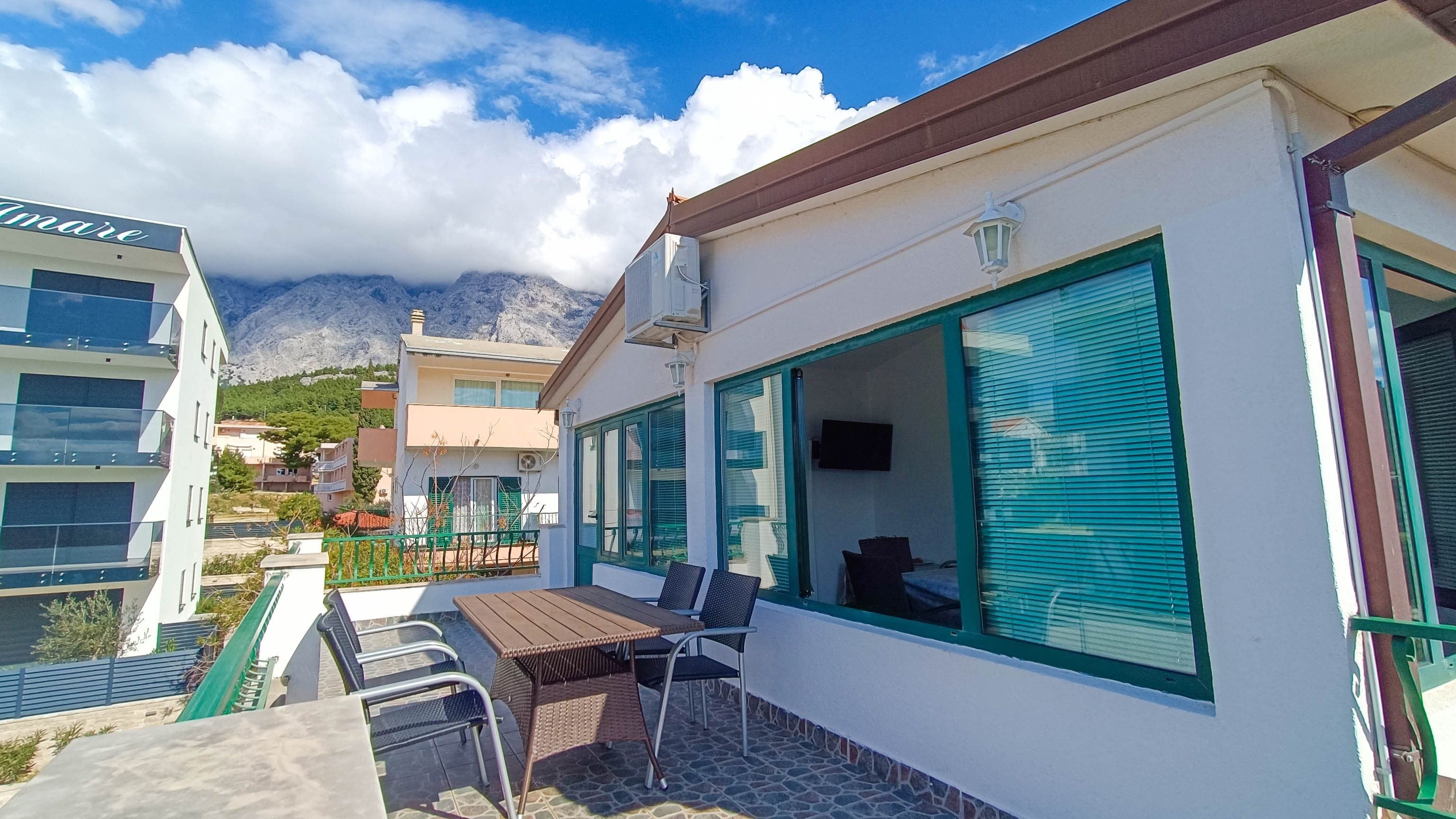 One bedroom apartment near beach Promajna, Makarska  A-b
