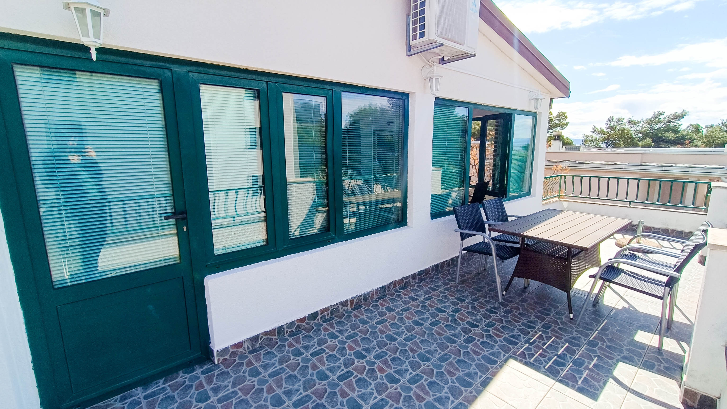 One bedroom apartment near beach Promajna, Makarska  A-b