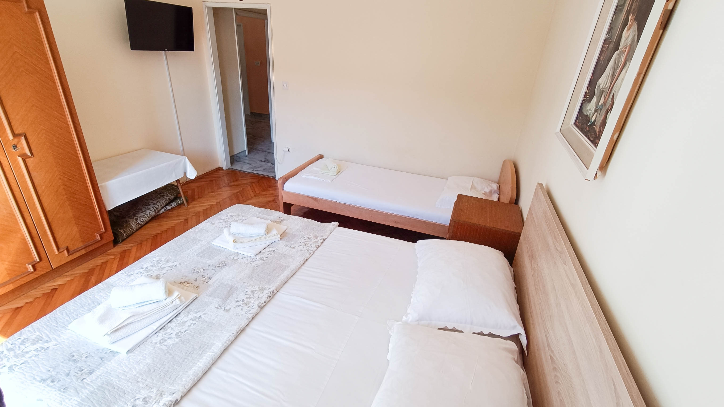 Four bedroom apartment near beach Promajna, Makarska  A-c