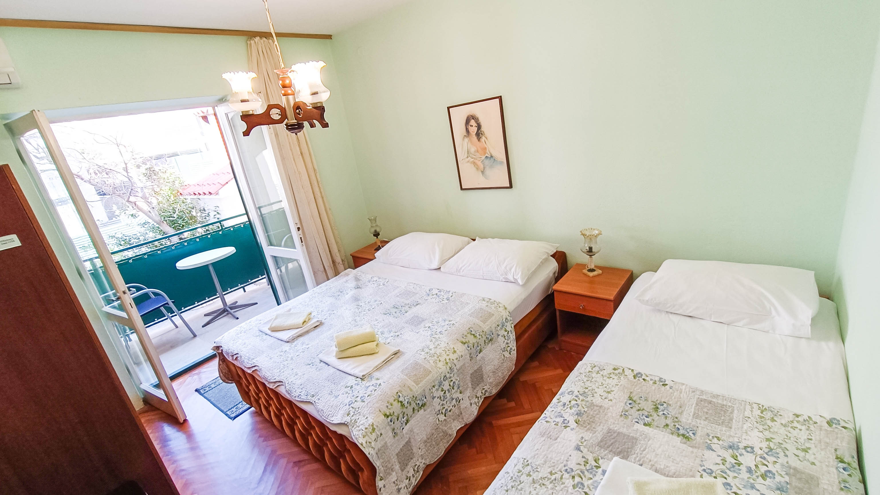 Four bedroom apartment near beach Promajna, Makarska  A-c