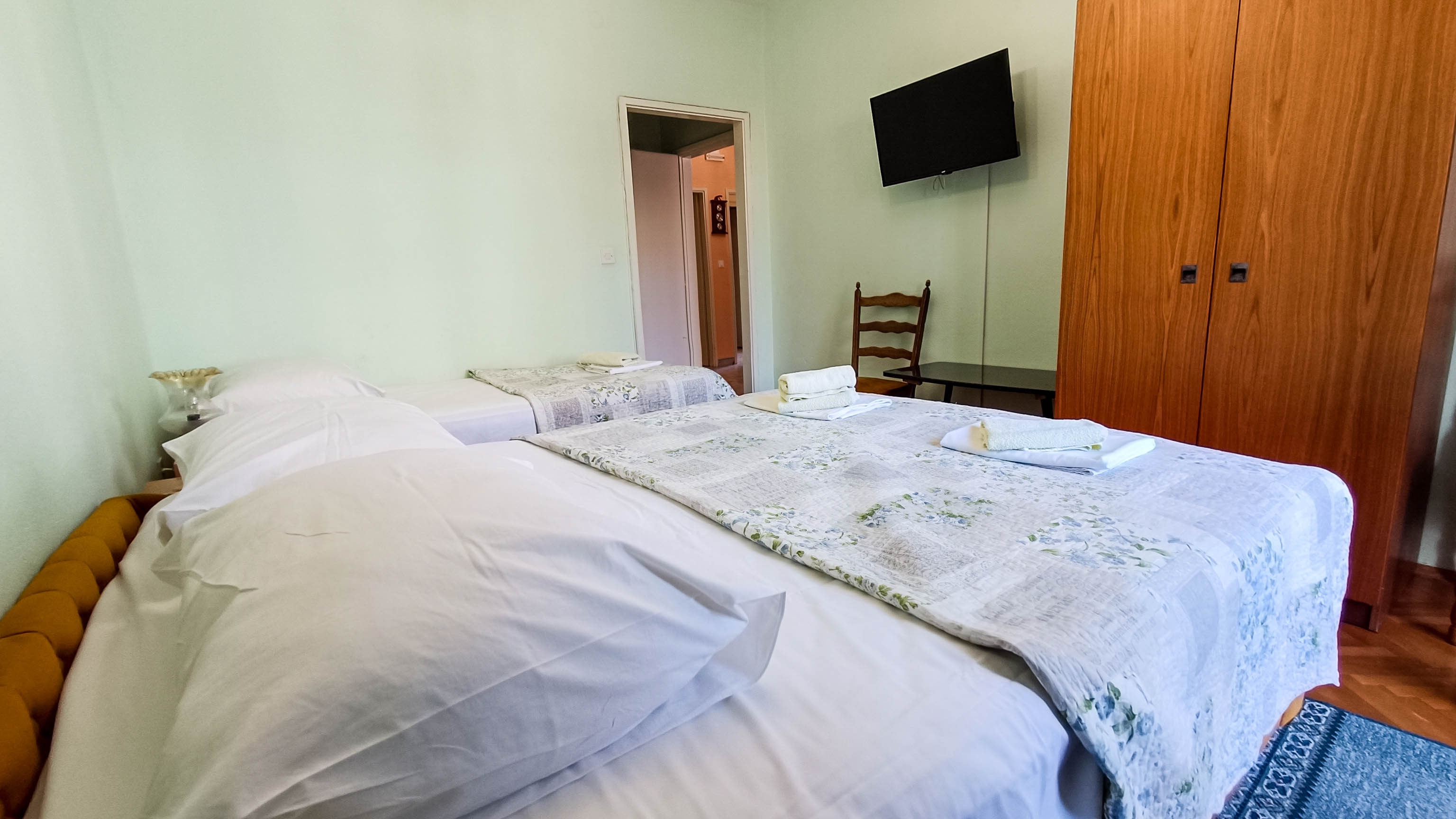 Four bedroom apartment near beach Promajna, Makarska  A-c