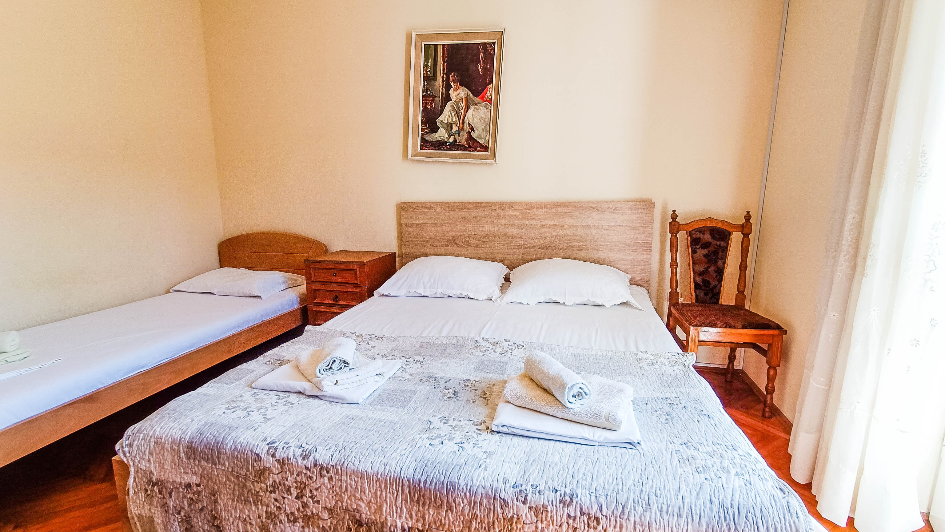 Four bedroom apartment near beach Promajna, Makarska  A-c