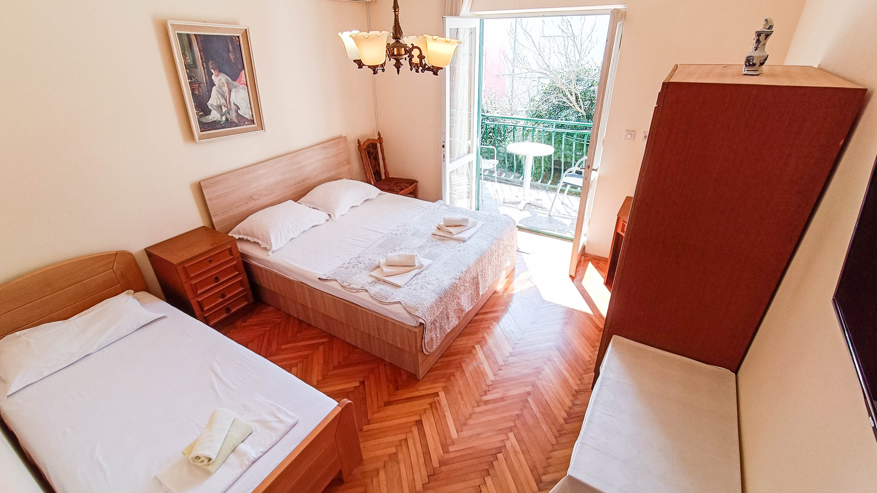 Four bedroom apartment near beach Promajna, Makarska  A-c