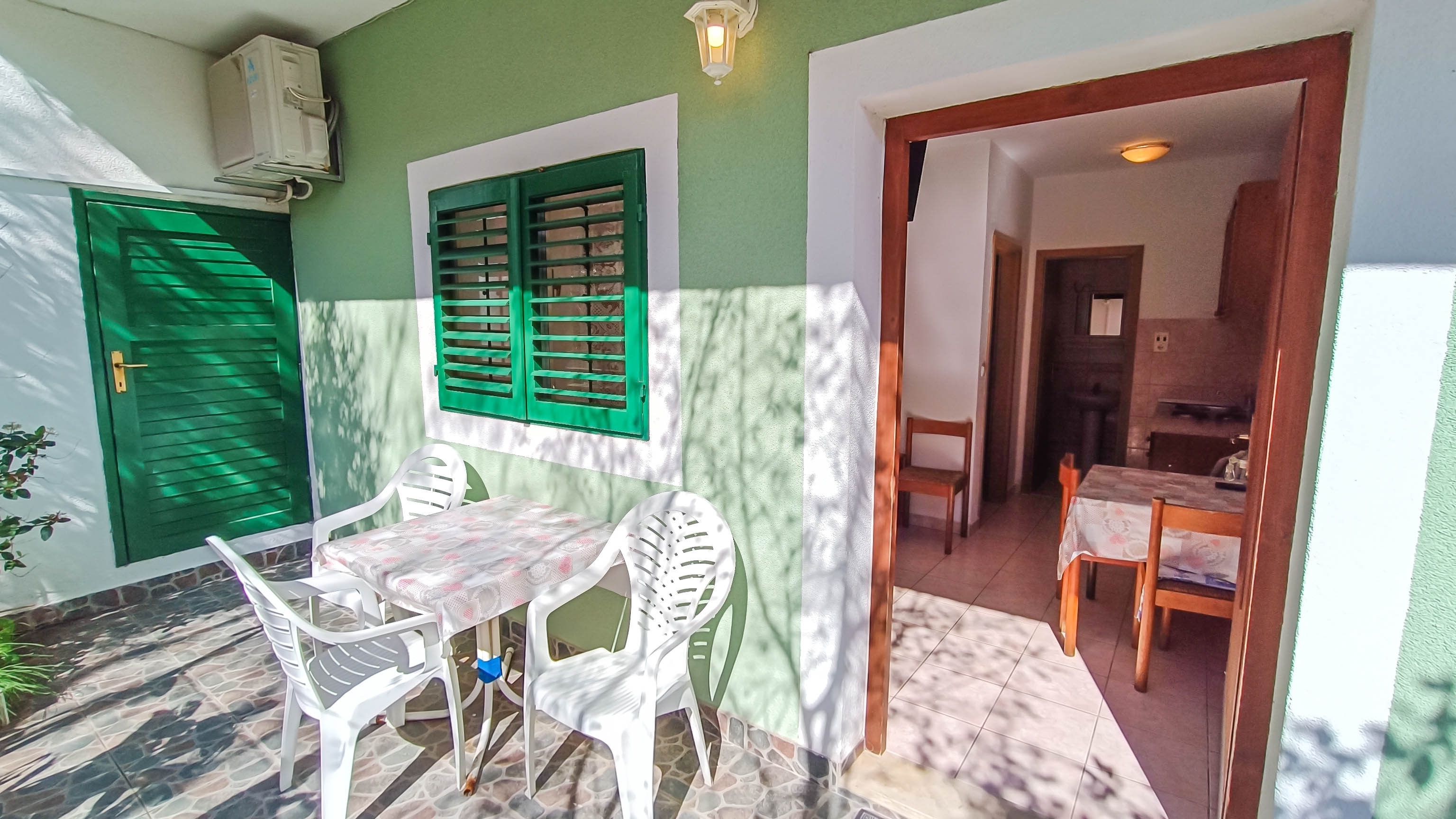 One bedroom apartment near beach Promajna, Makarska  A-d
