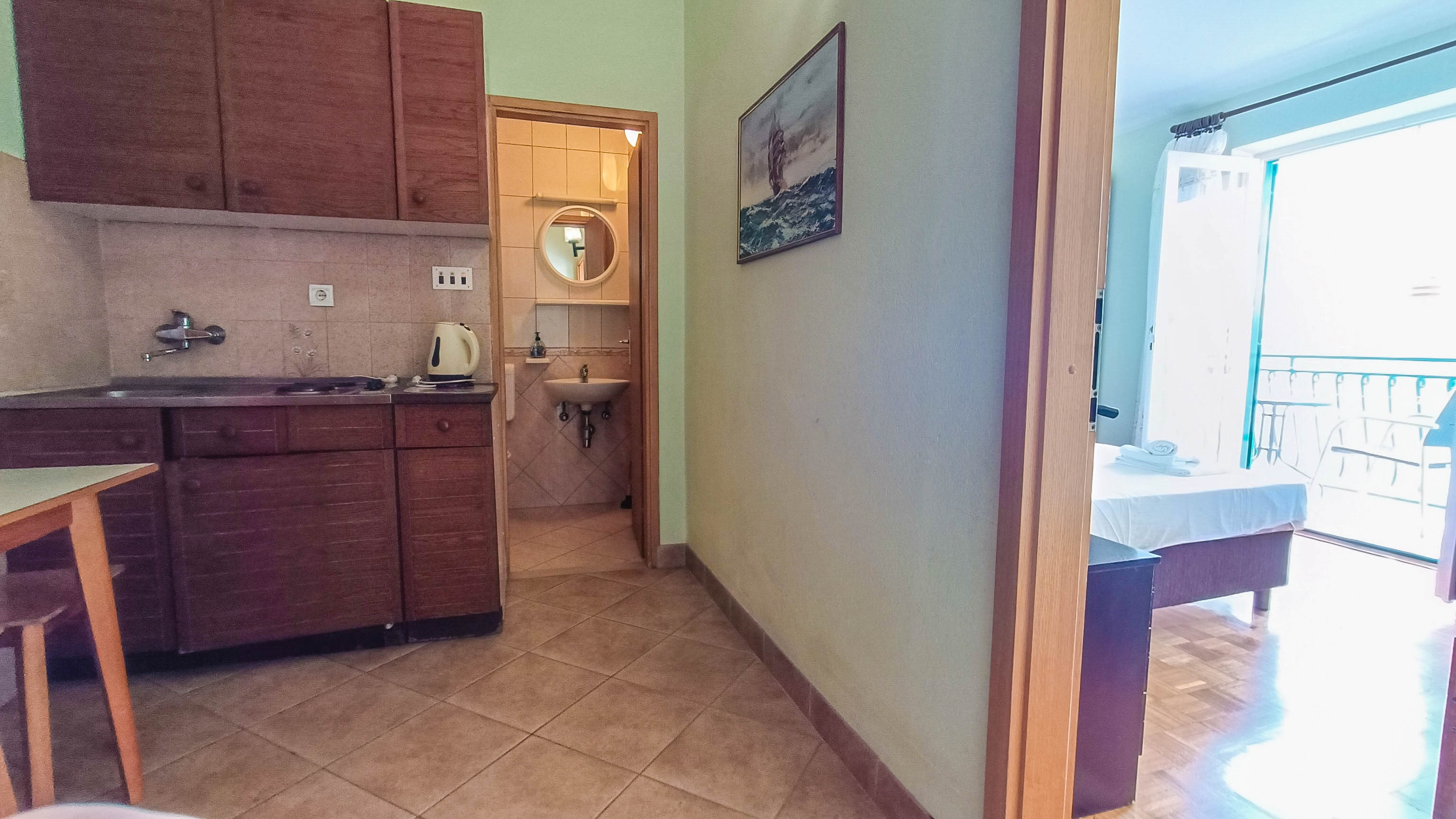 One bedroom apartment near beach Promajna, Makarska  A-e