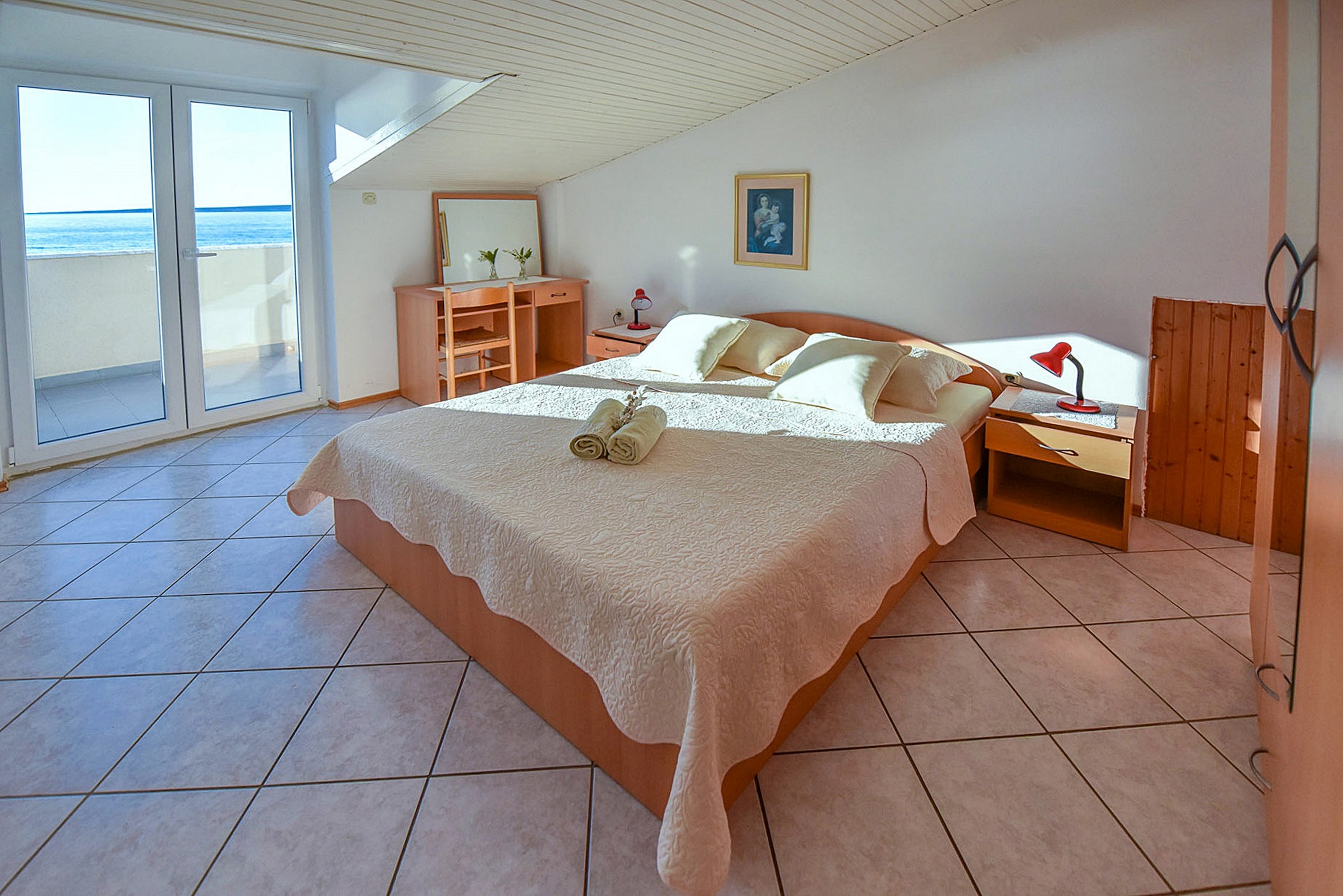 Two bedroom apartment with balcony and sea view Mandre, Pag (A-23187-f) Two bedroom apartment with balcony and sea view Mandre, Pag (A-23187-f)