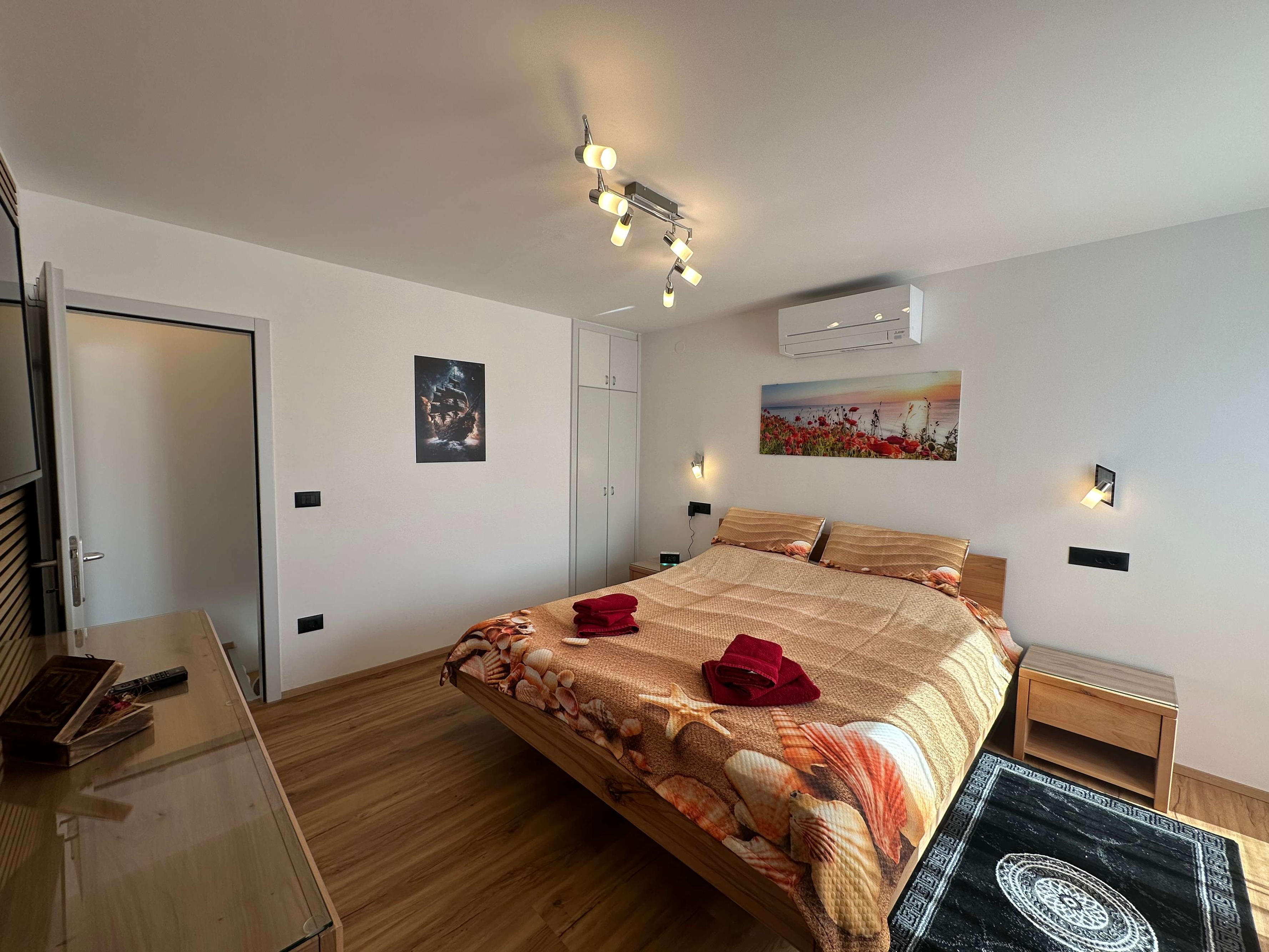 One bedroom apartment with terrace Rovinj  A-c