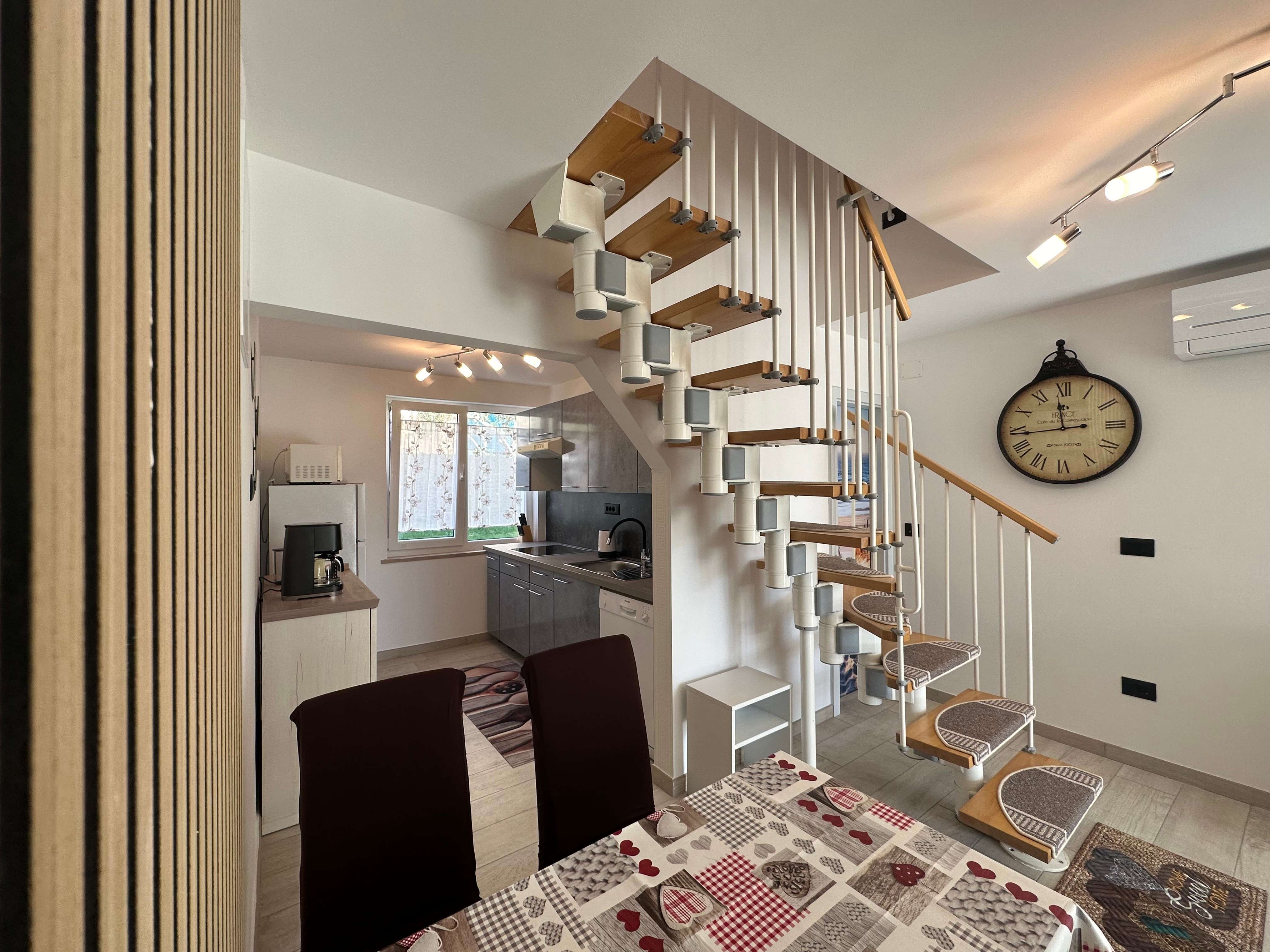 One bedroom apartment with terrace Rovinj  A-c