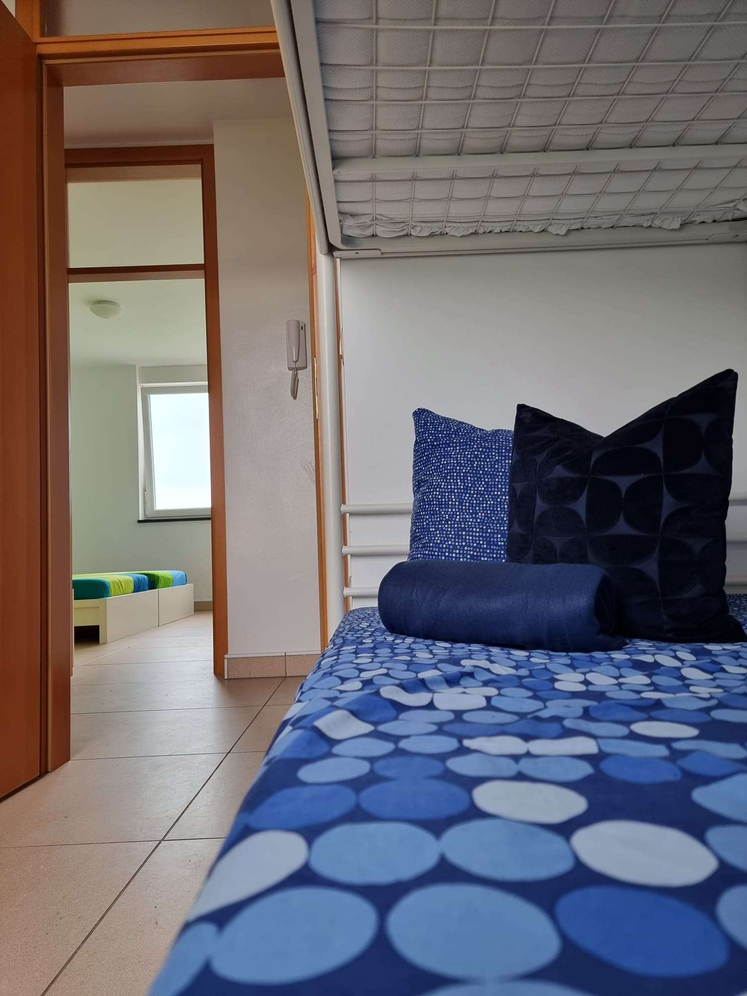 Two bedroom apartment with balcony and sea view Privlaka, Zadar  A-a