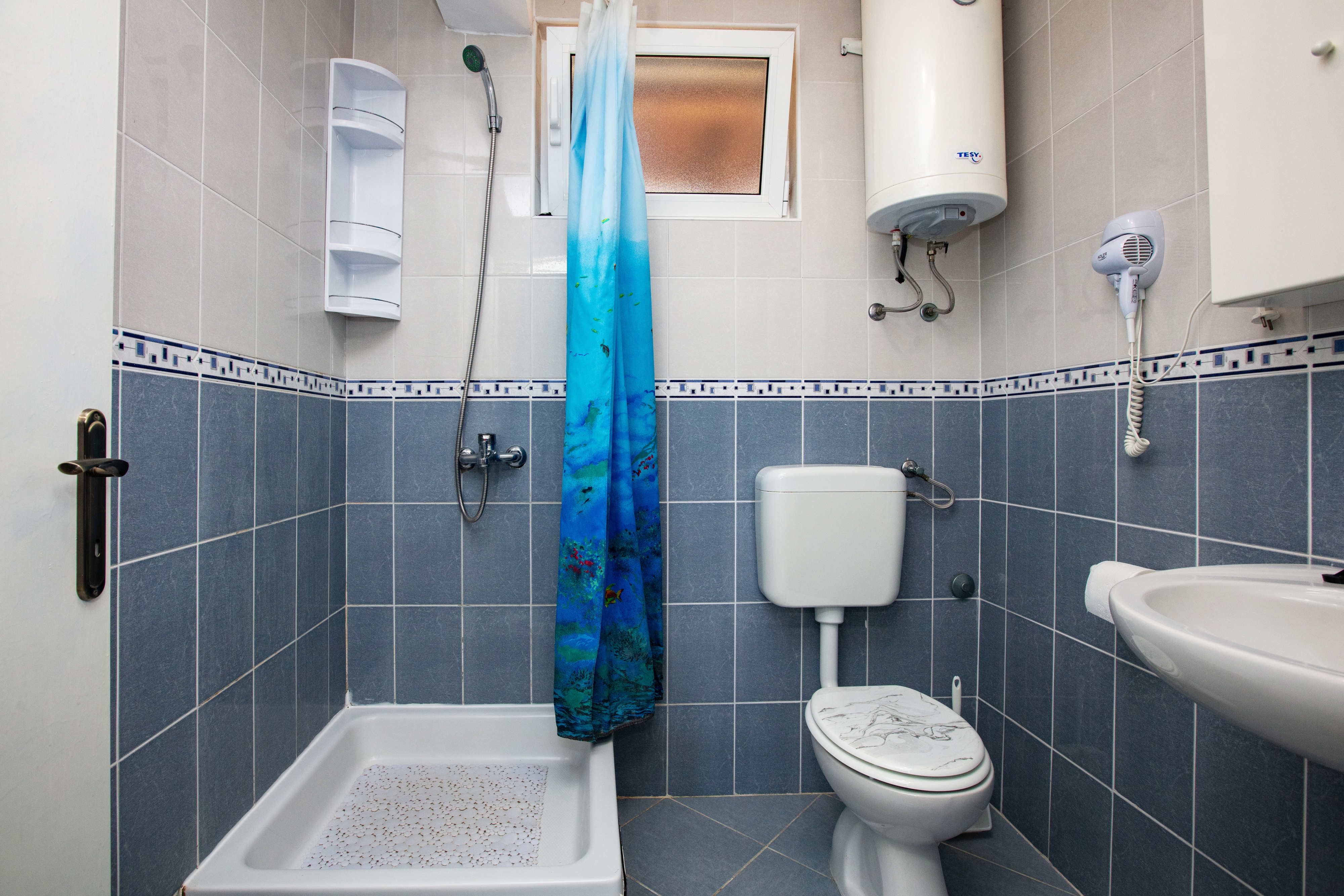 One bedroom apartment near beach Jezera, Murter  A-b