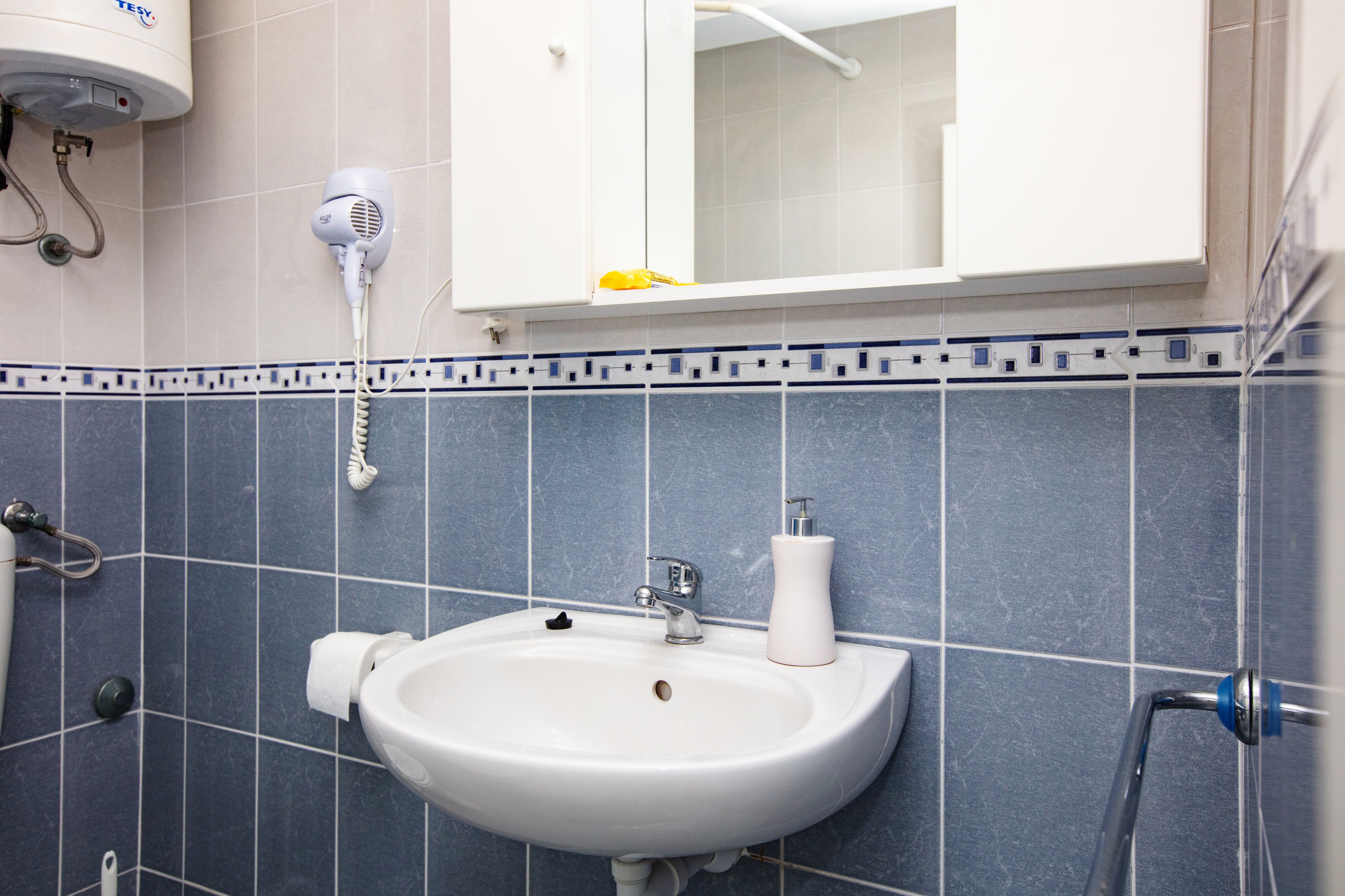 One bedroom apartment near beach Jezera, Murter  A-b