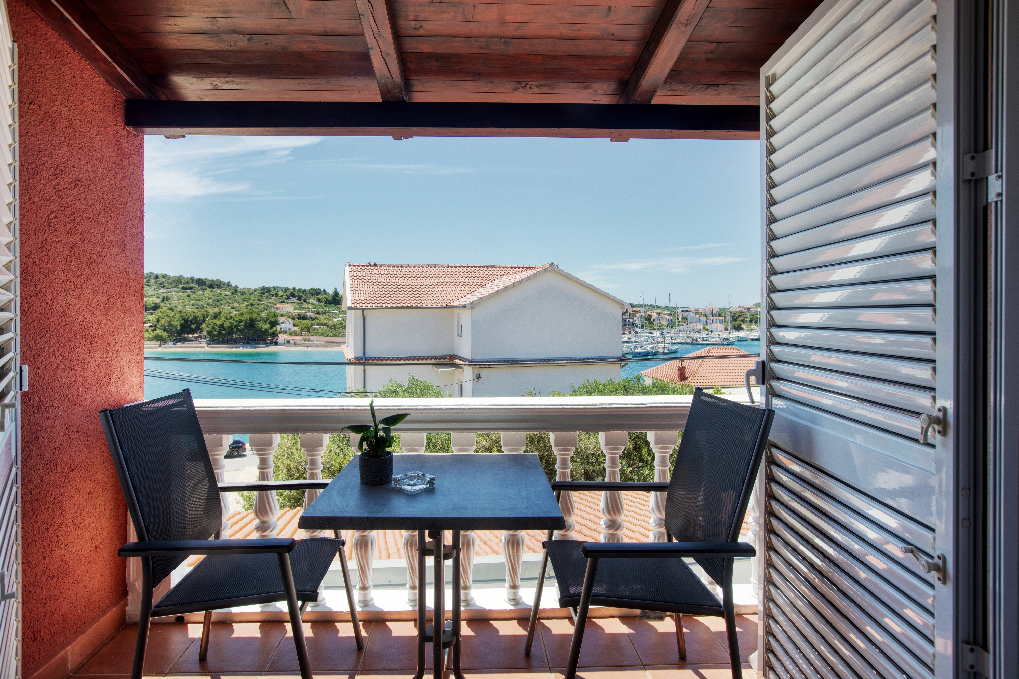 One bedroom apartment near beach Jezera, Murter (A-23192-b)