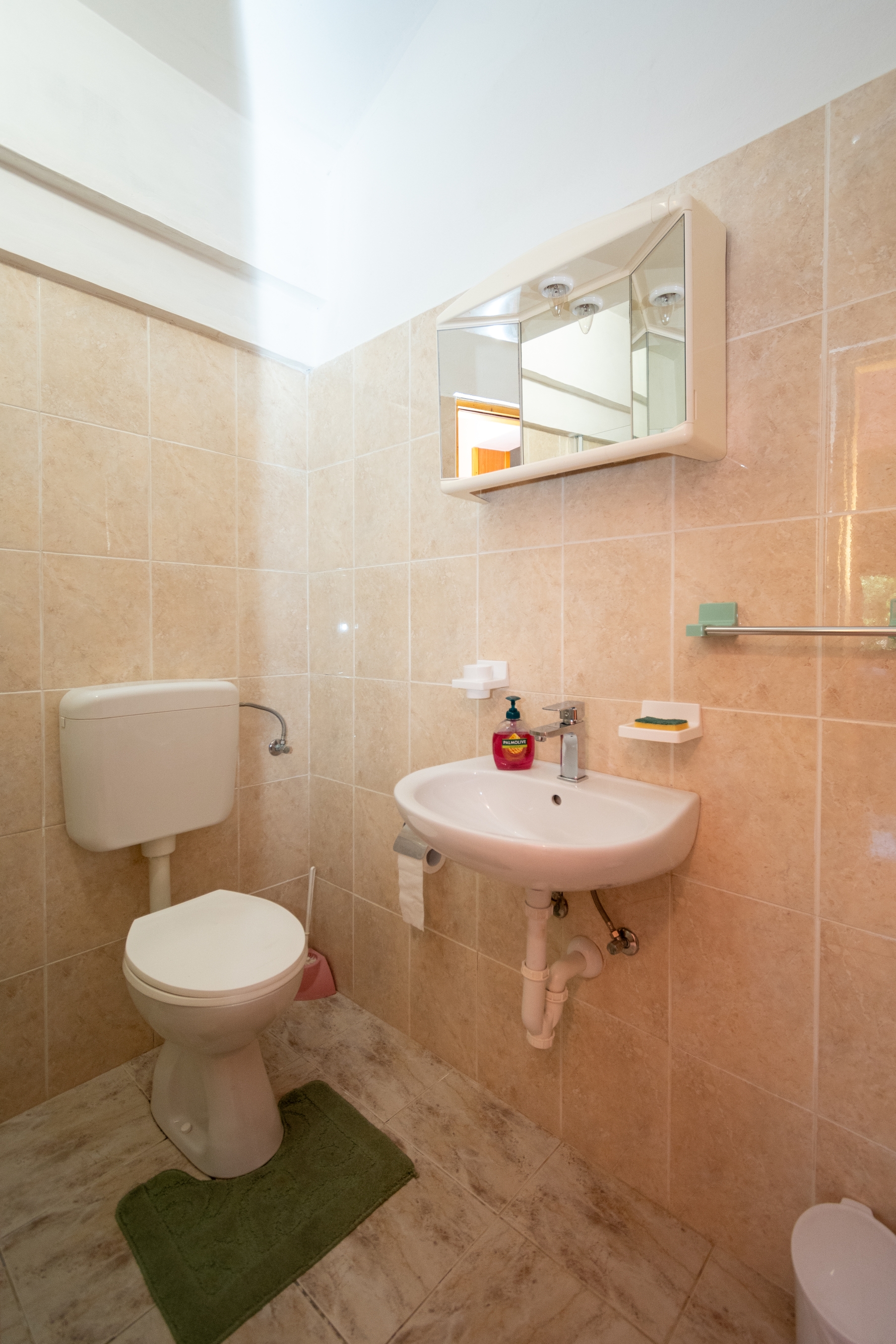 Three bedroom apartment near beach Zaglav, Dugi otok  A-a
