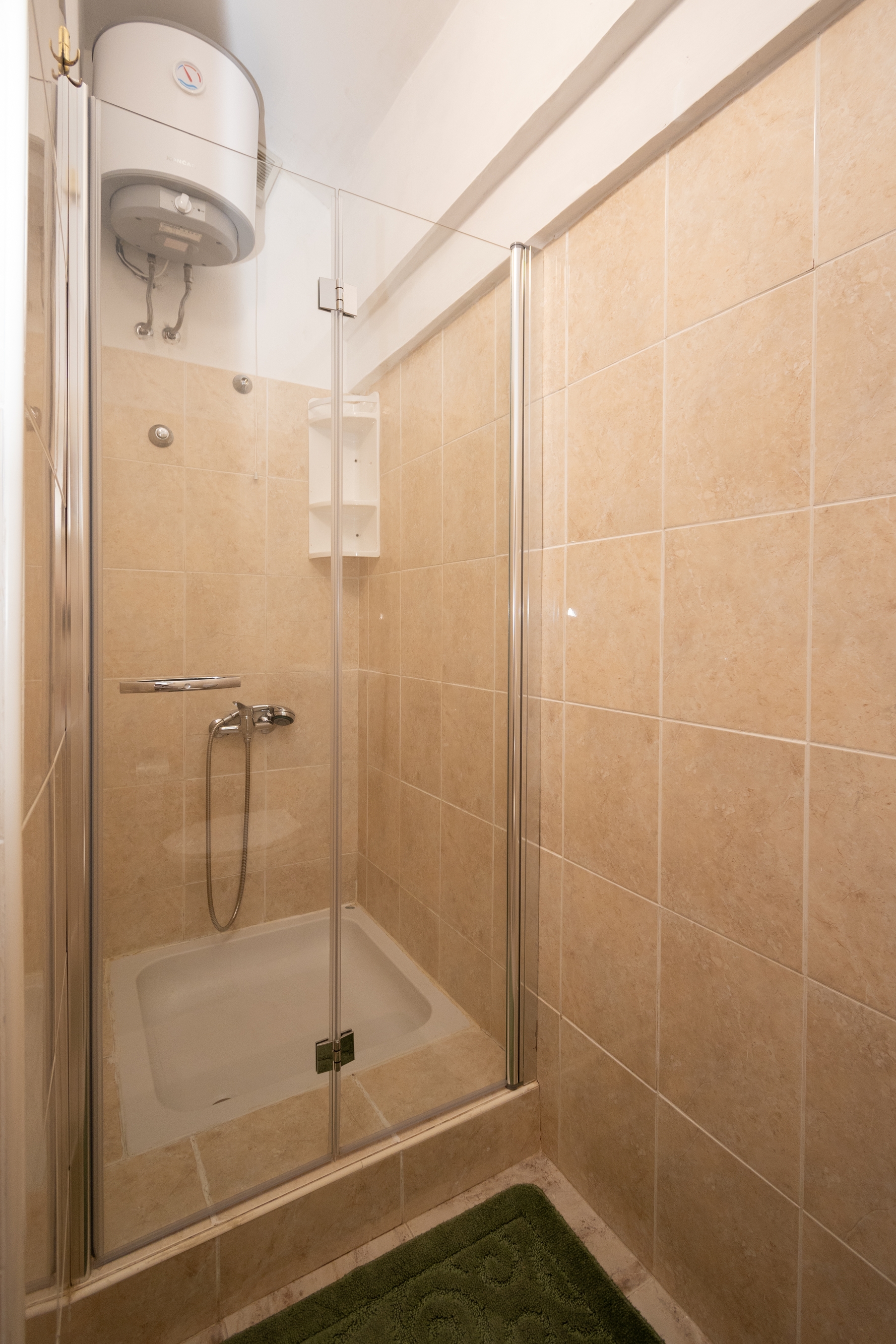 Three bedroom apartment near beach Zaglav, Dugi otok  A-a