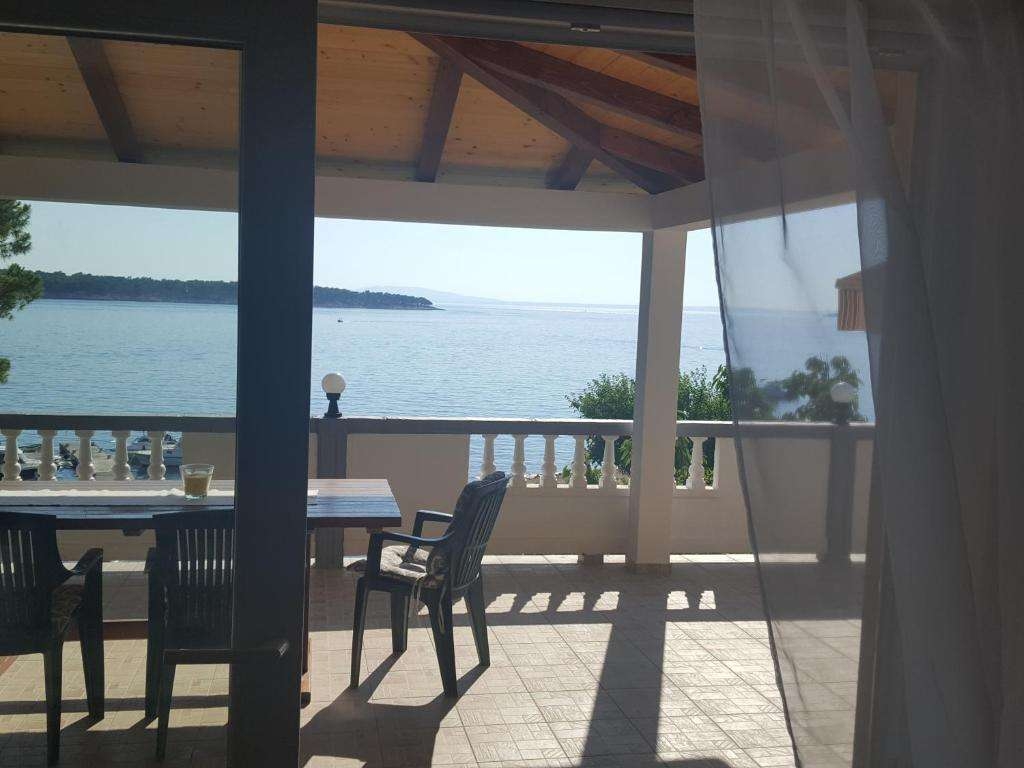 Two bedroom apartment near beach Banjol, Rab (A-23210-a) Two bedroom apartment near beach Banjol, Rab (A-23210-a)