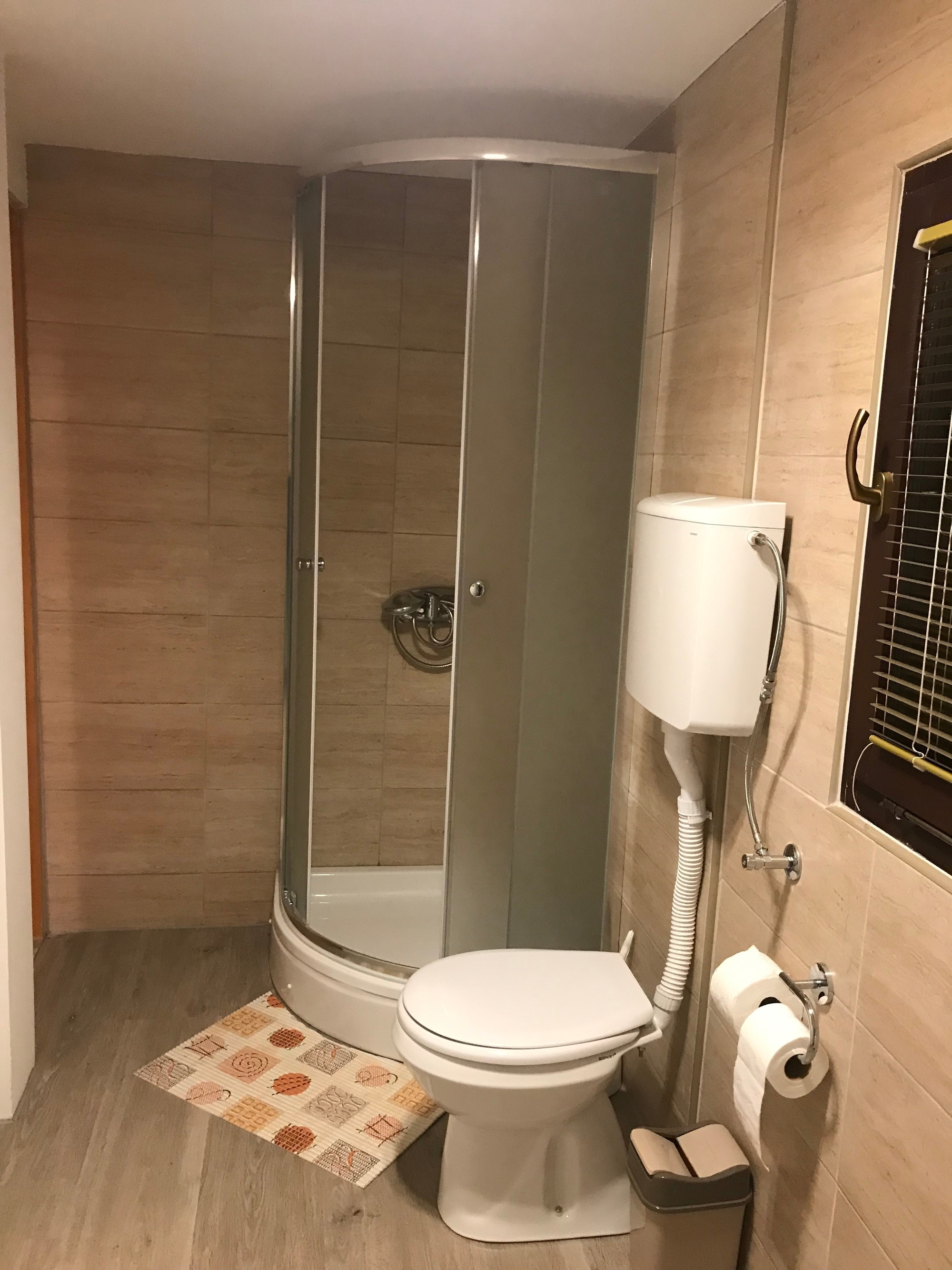 Four bedroom house with terrace Veliki Komor, Zagorje  K