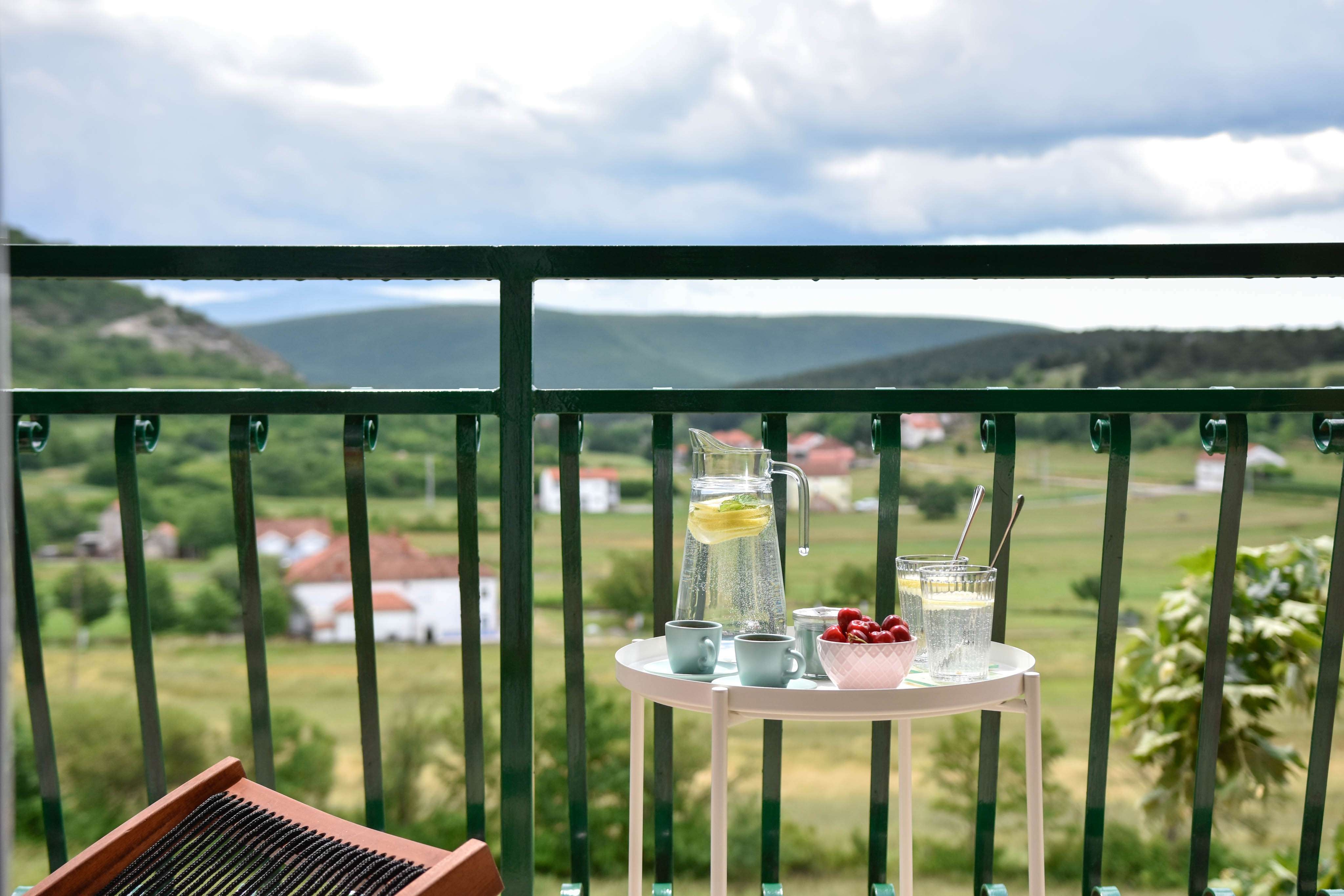 Three bedroom apartment with balcony Otok, Zagora  A-a