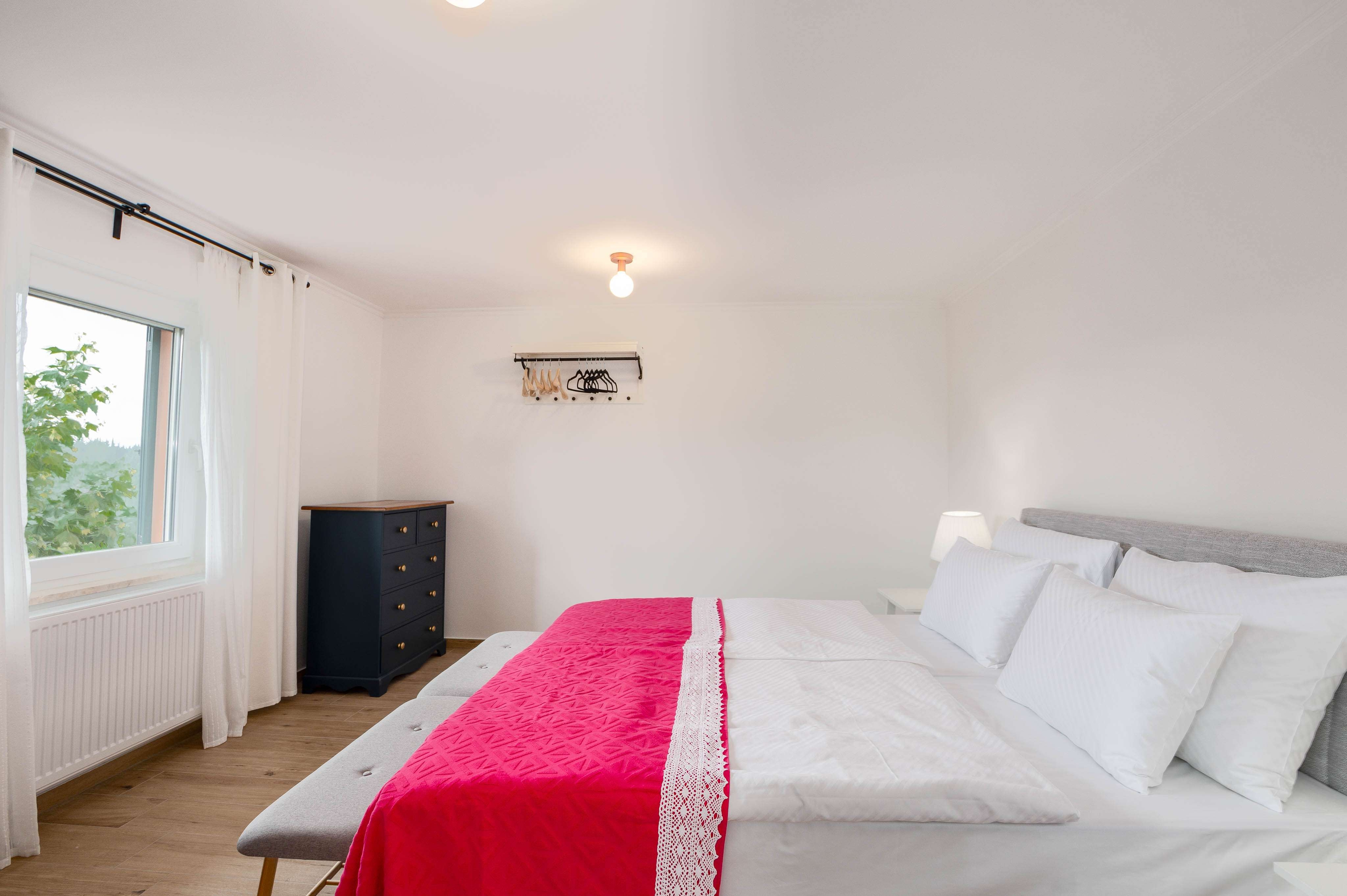 Three bedroom apartment with balcony Otok, Zagora  A-a