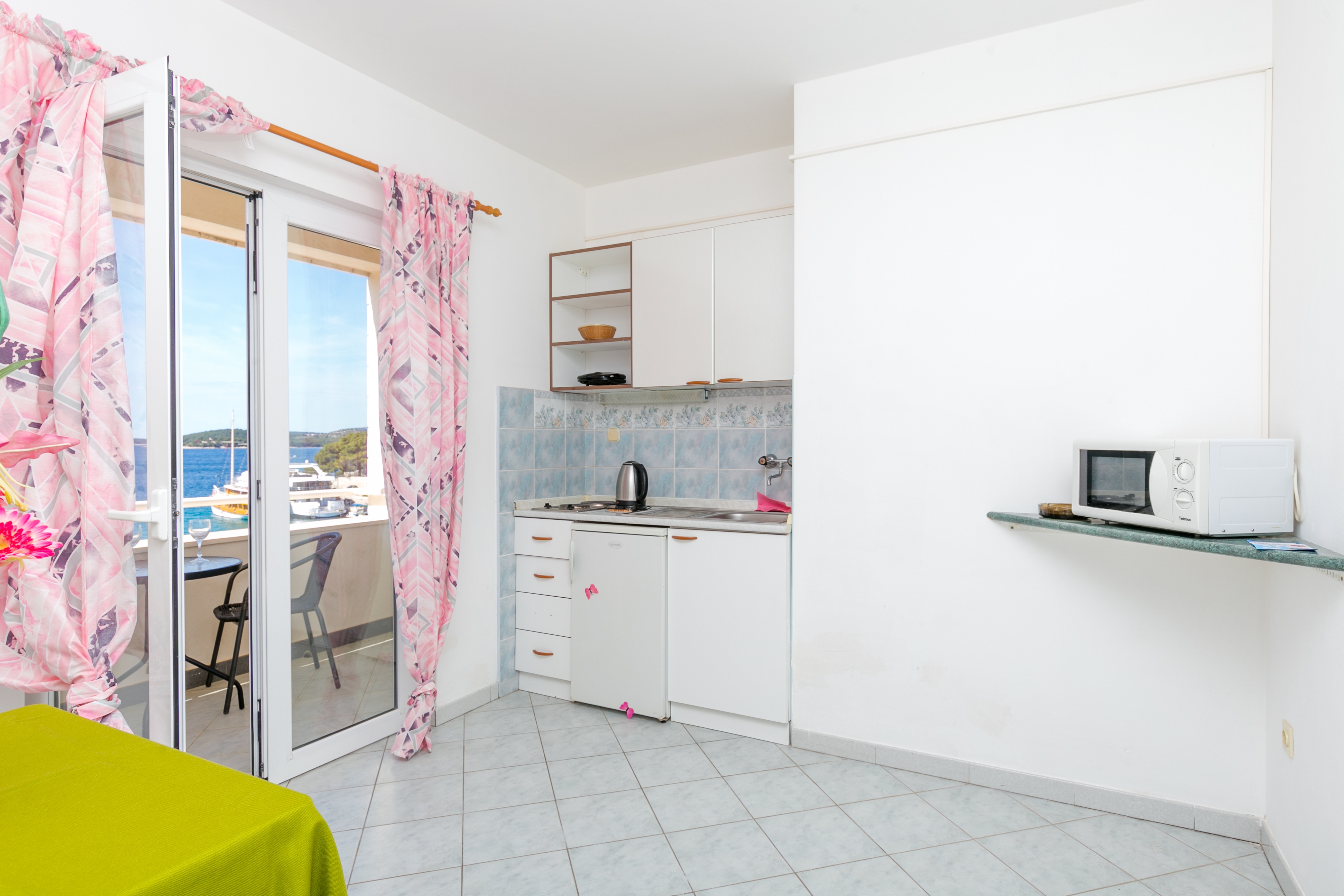 Two bedroom apartment with balcony and sea view Ražanj, Rogoznica  A-a