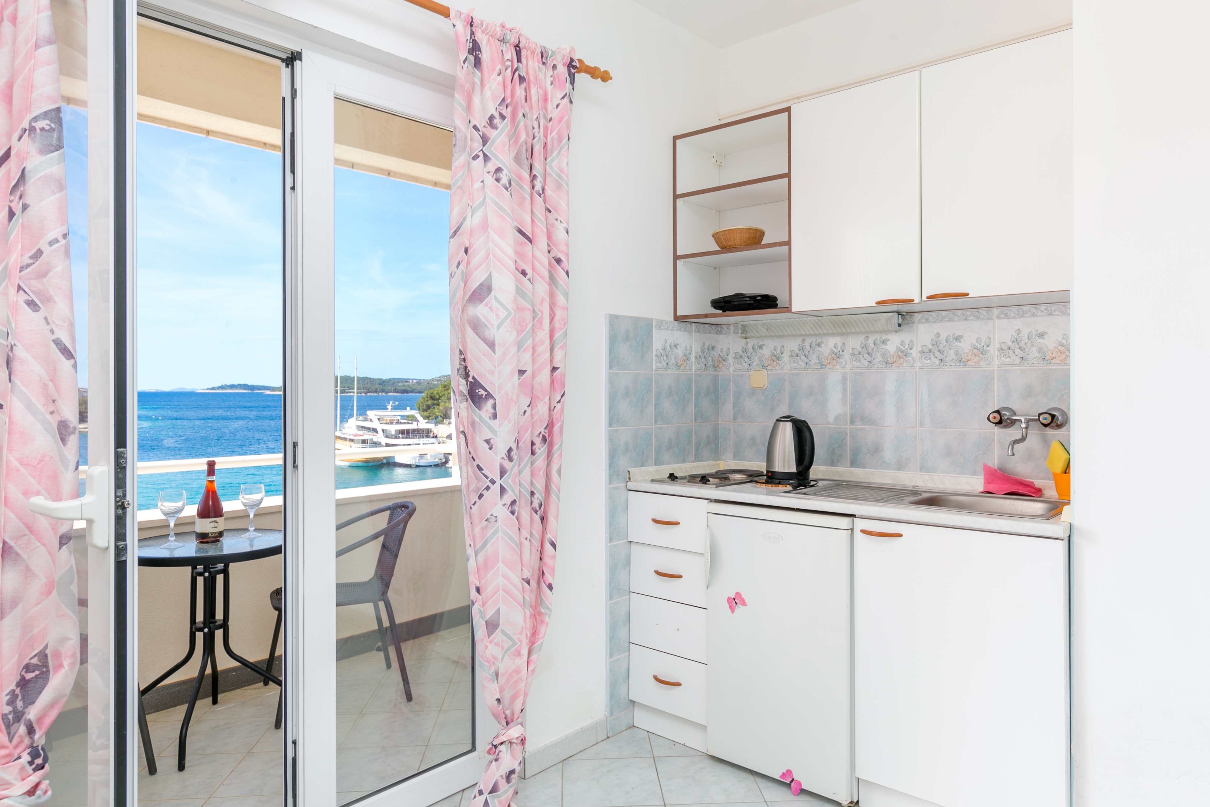 Two bedroom apartment with balcony and sea view Ražanj, Rogoznica  A-a