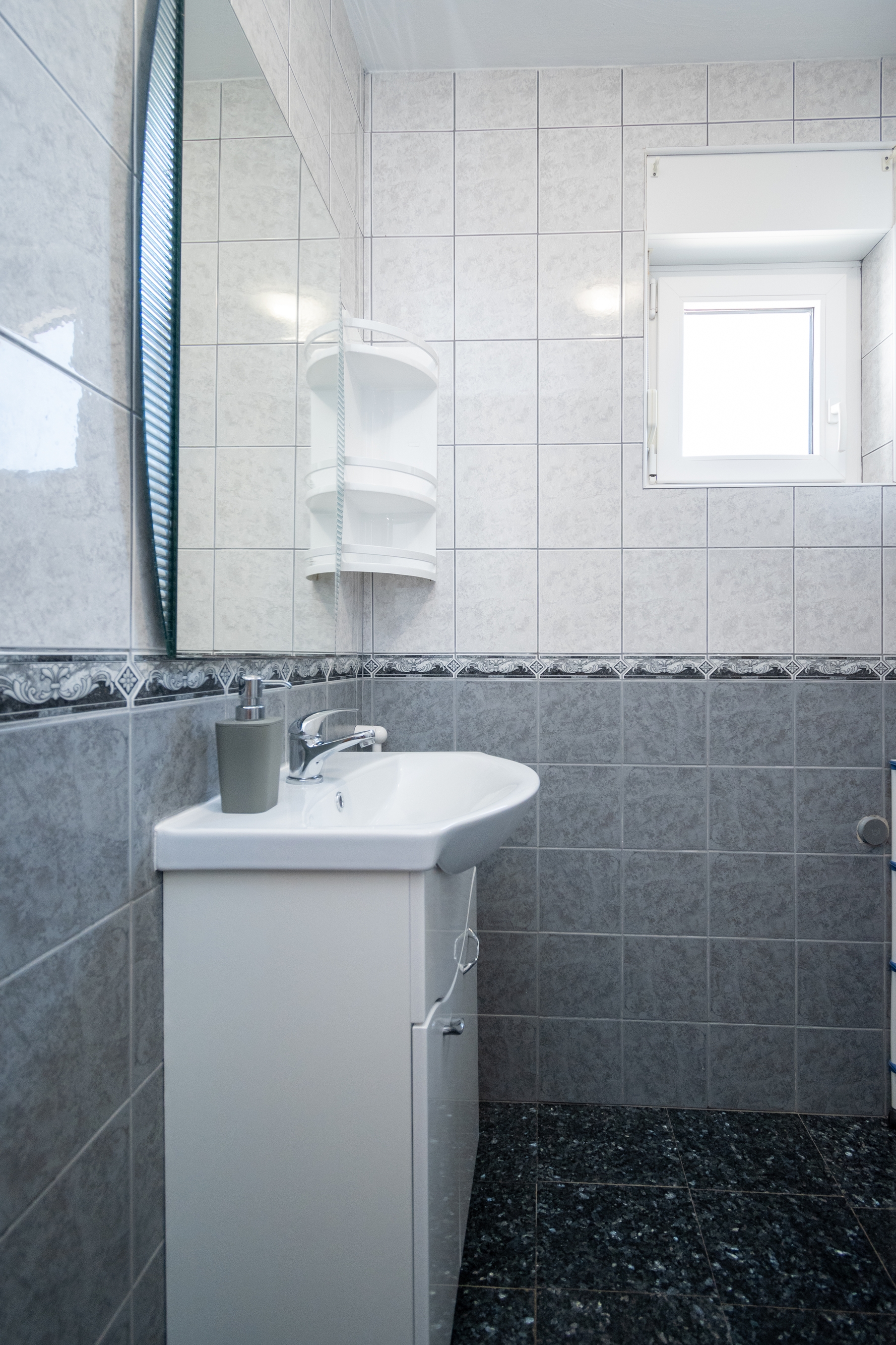 Three bedroom apartment with terrace Vir  A-a