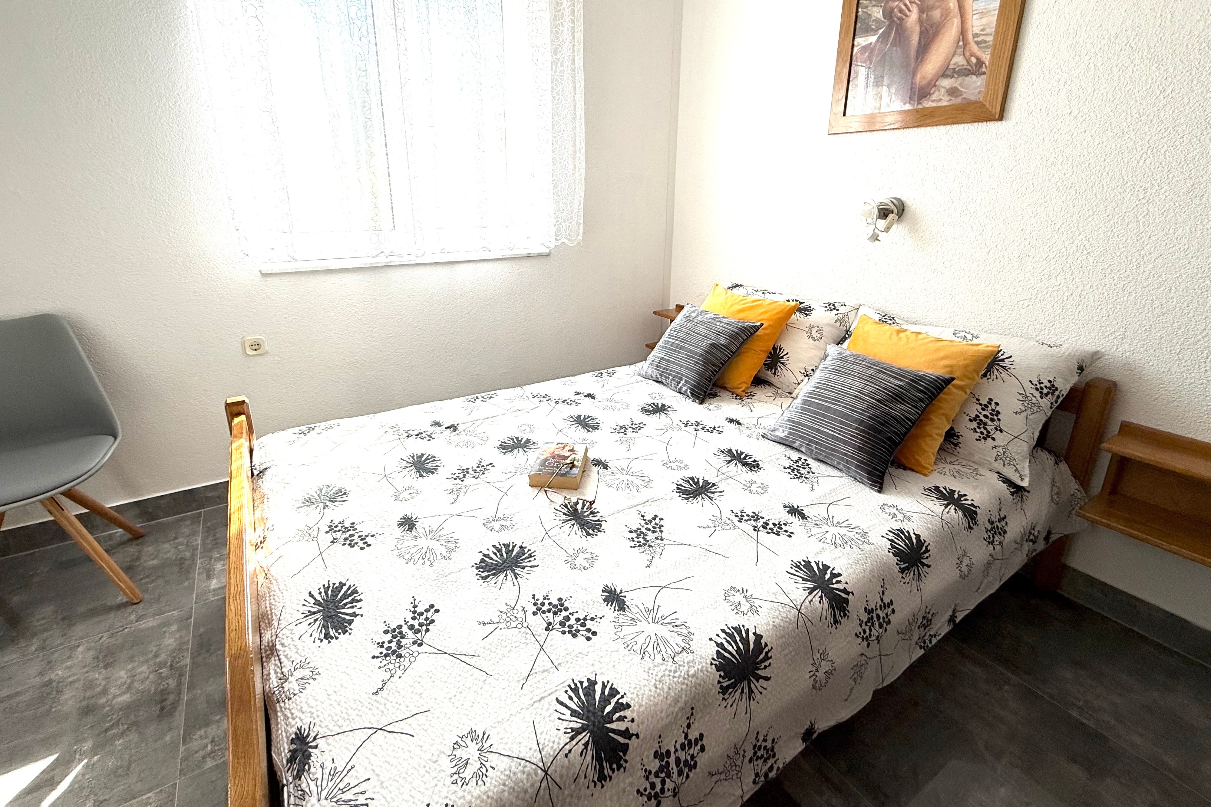 Three bedroom apartment with terrace Vir  A-a