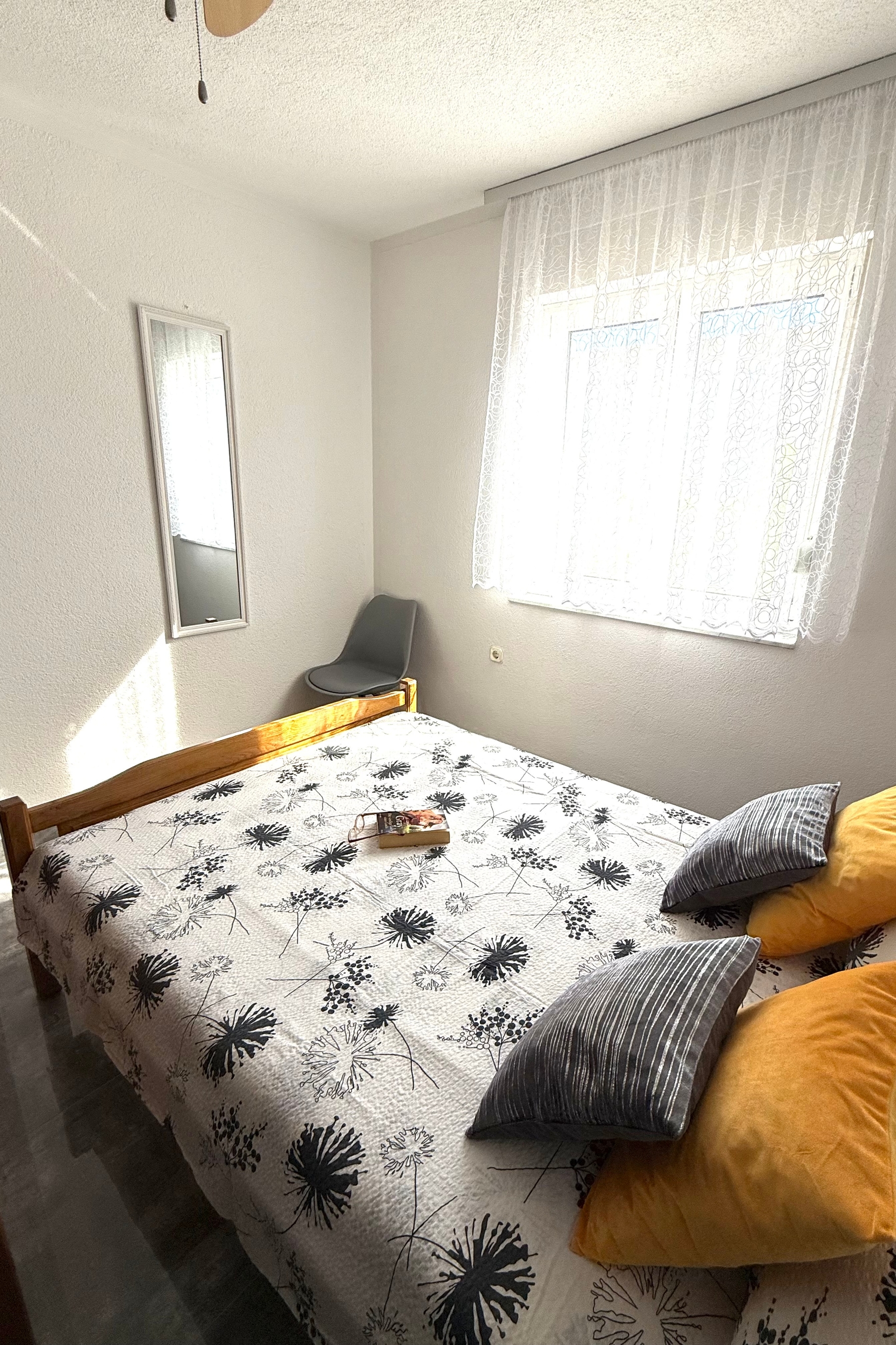 Three bedroom apartment with terrace Vir  A-a