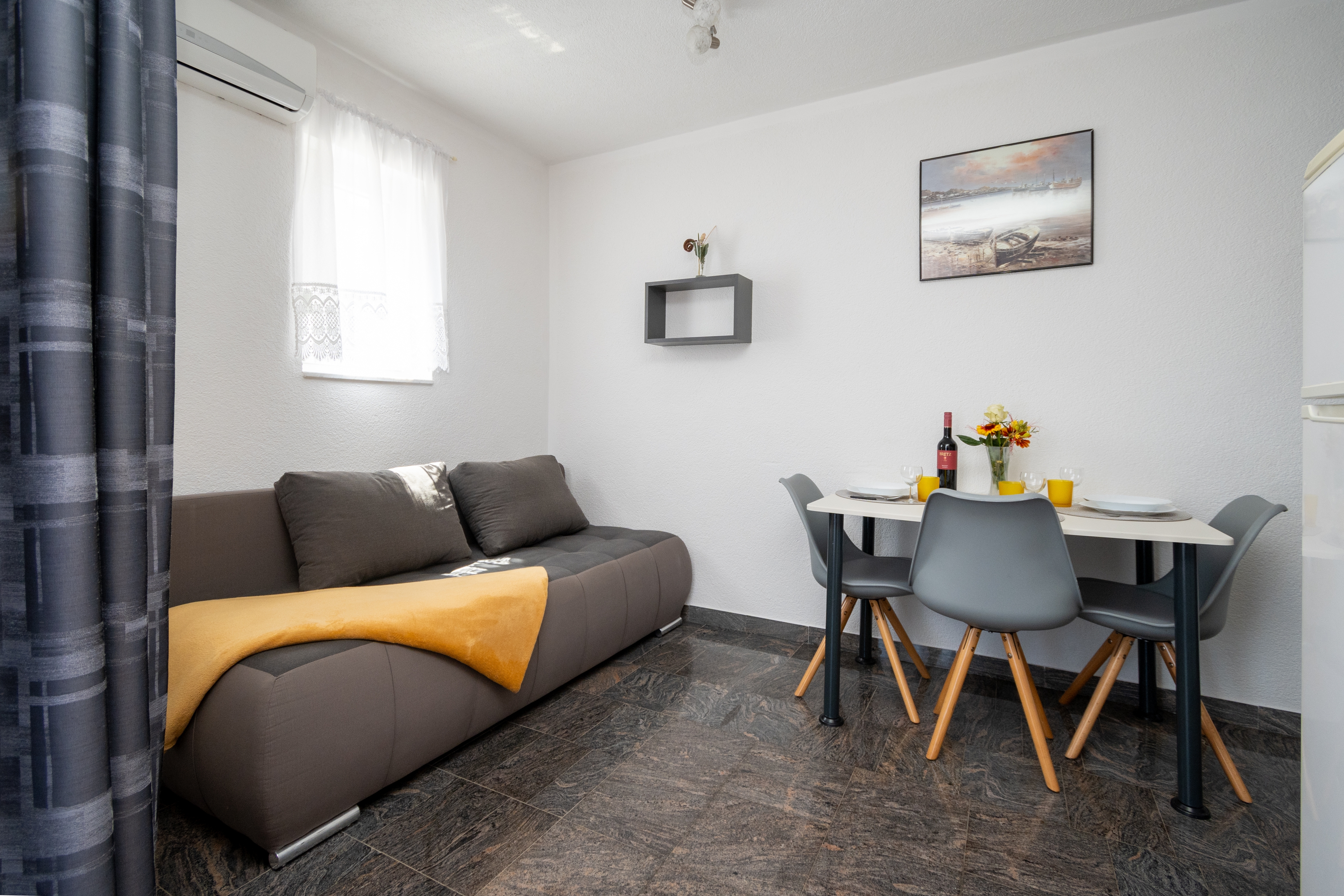 Three bedroom apartment with terrace Vir (A-23221-a)