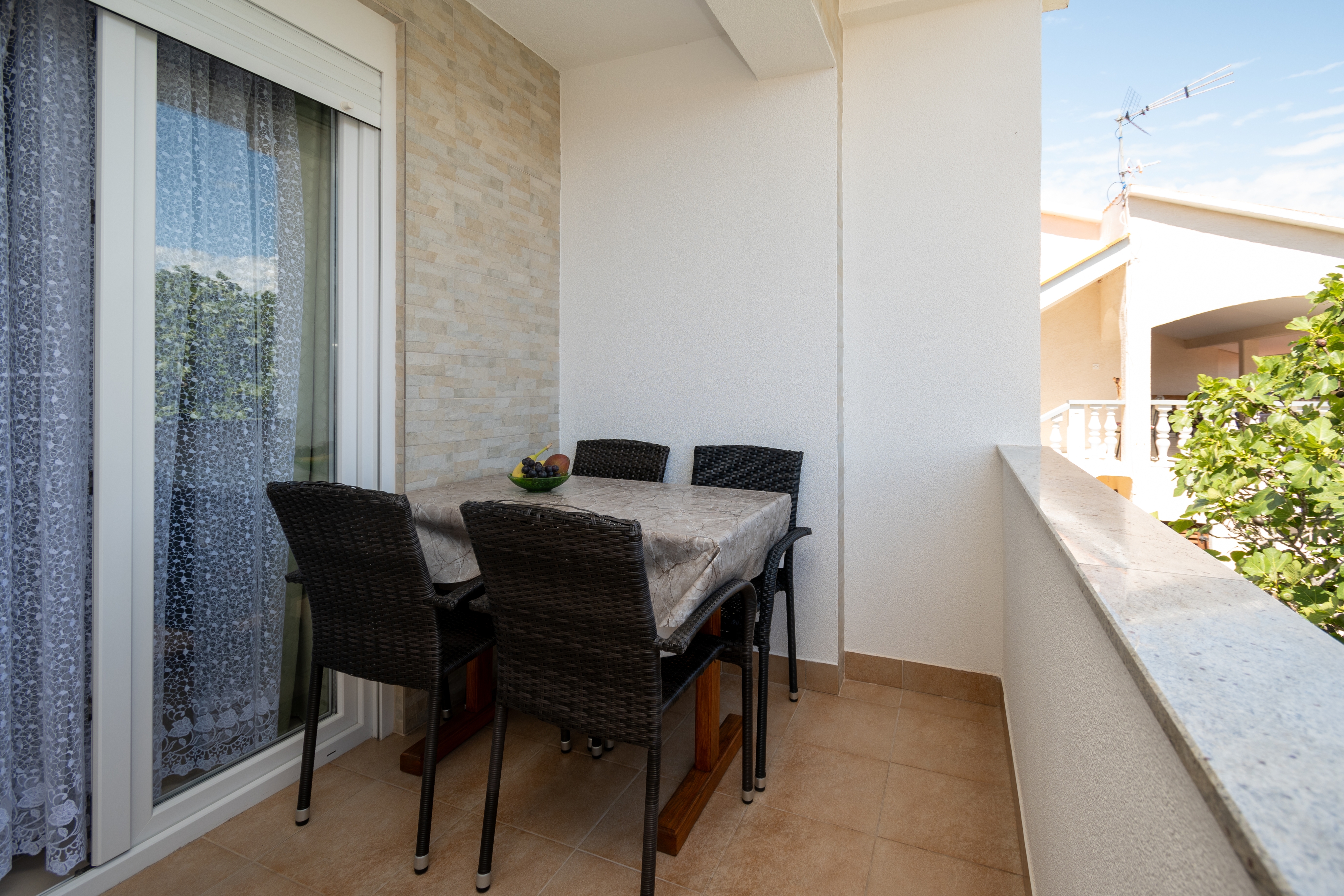 One bedroom apartment with terrace Vir  A-b