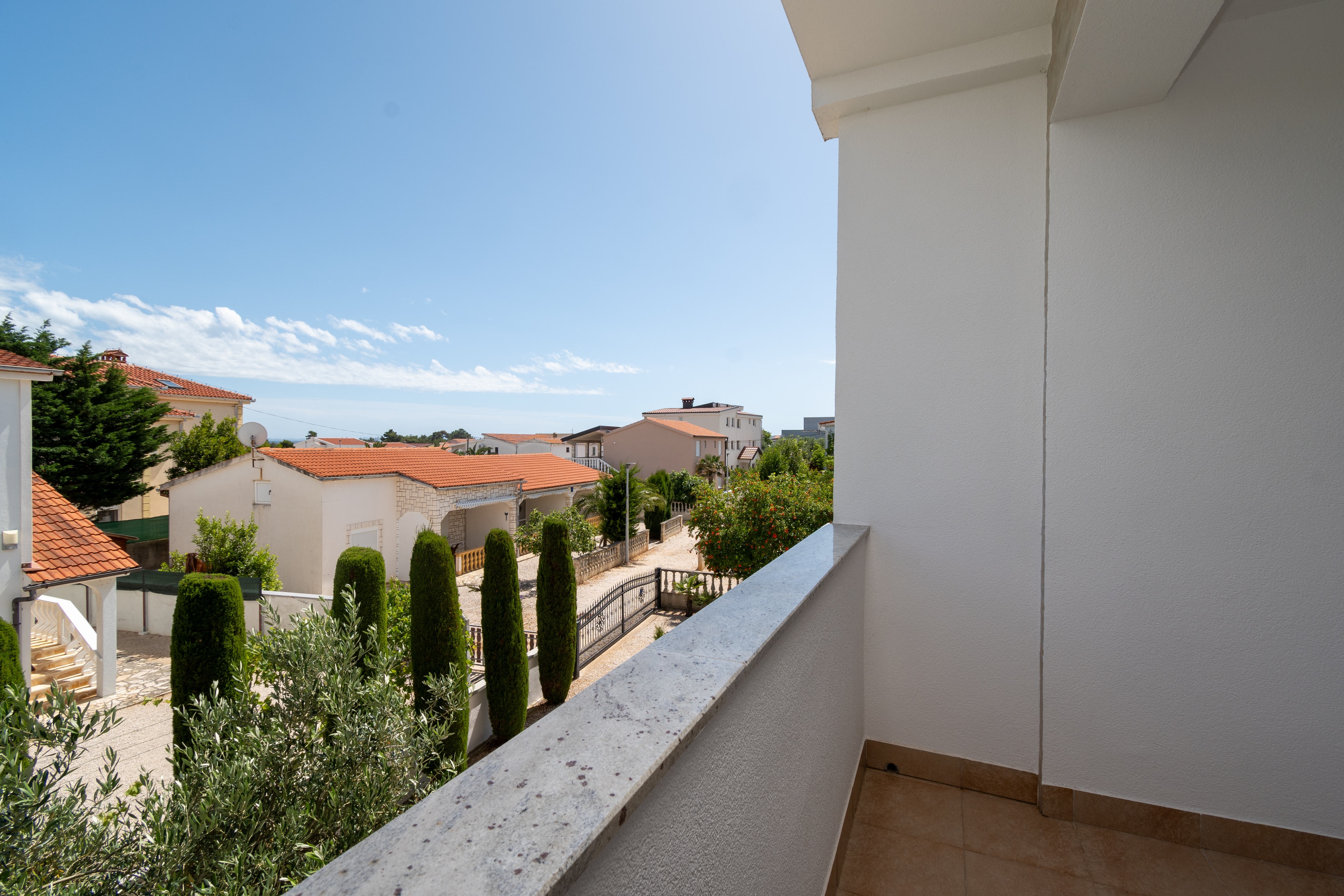 One bedroom apartment with terrace Vir  A-b