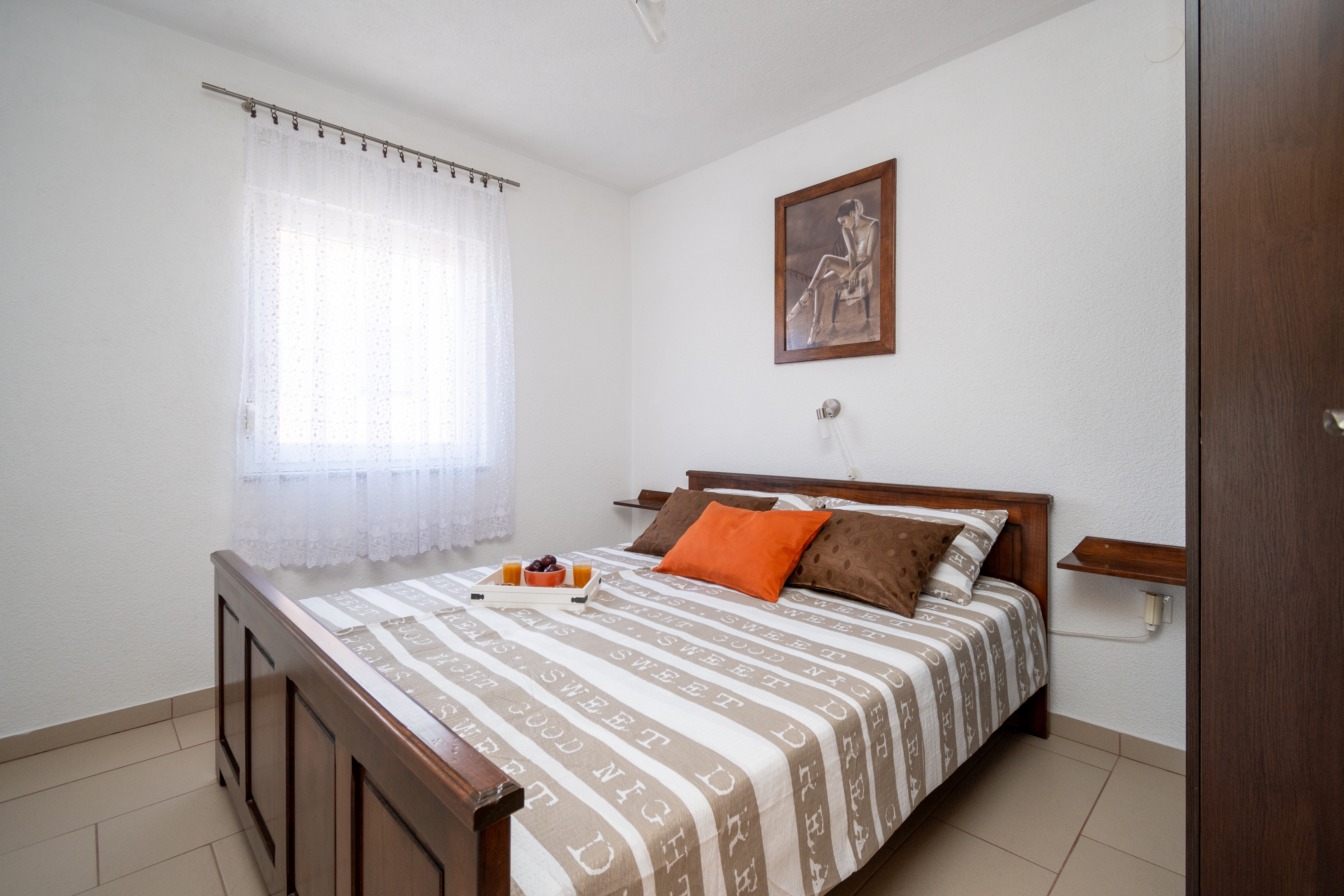 One bedroom apartment with balcony and sea view Vir (A-23221-c)