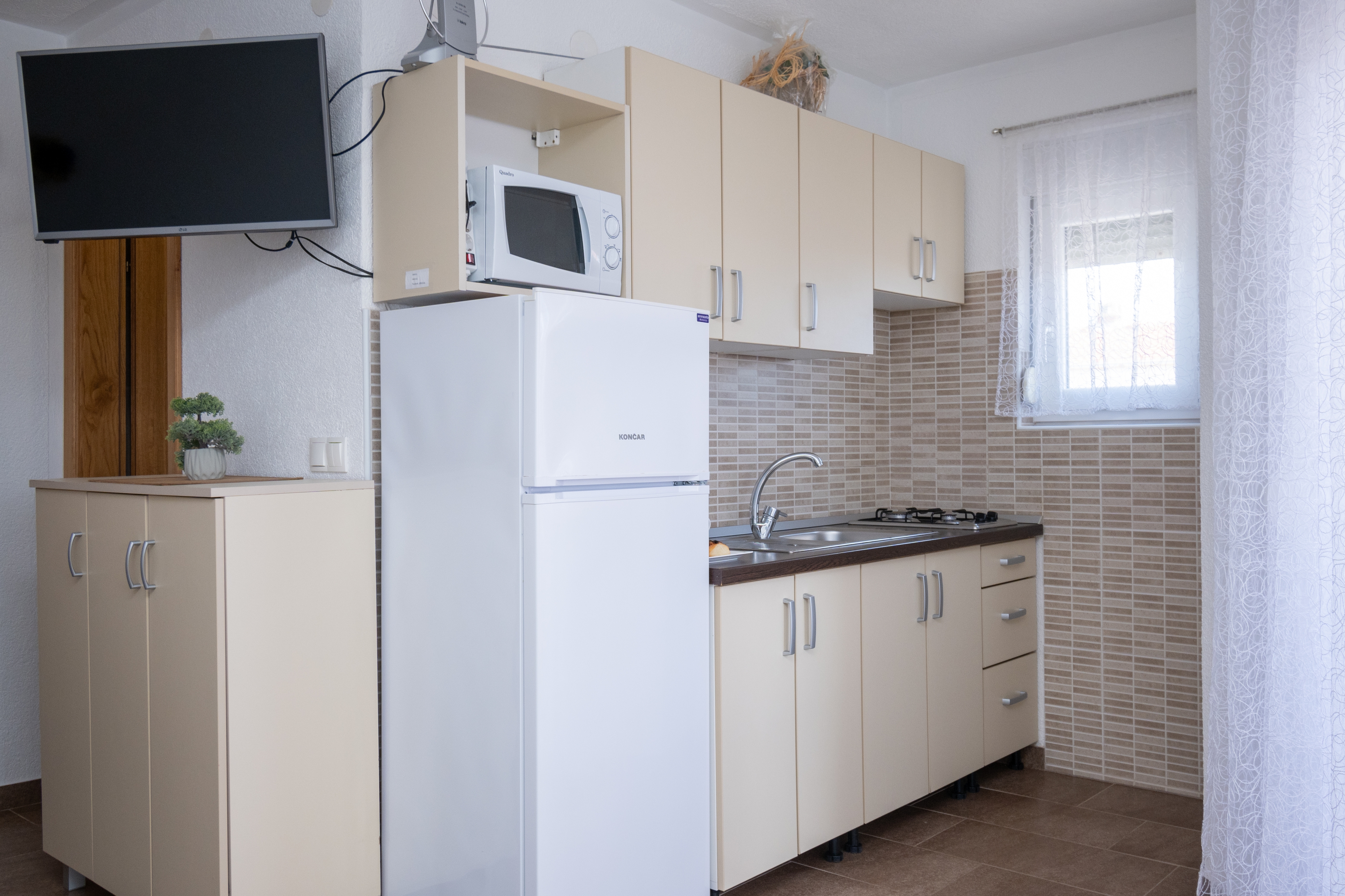 One bedroom apartment with terrace and sea view Vir  A-d