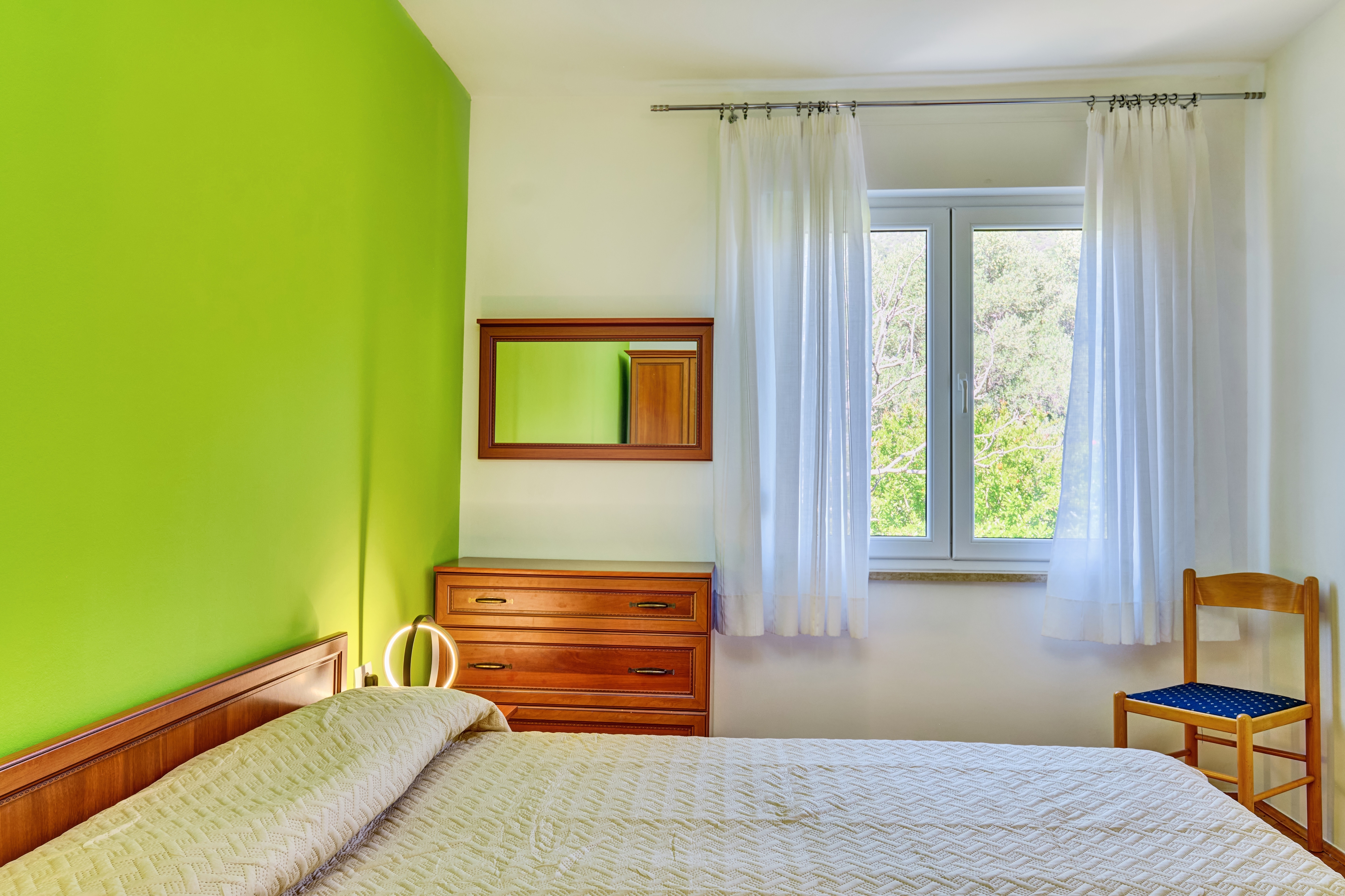 Three bedroom apartment with balcony and sea view Martinšćica, Cres  A-a