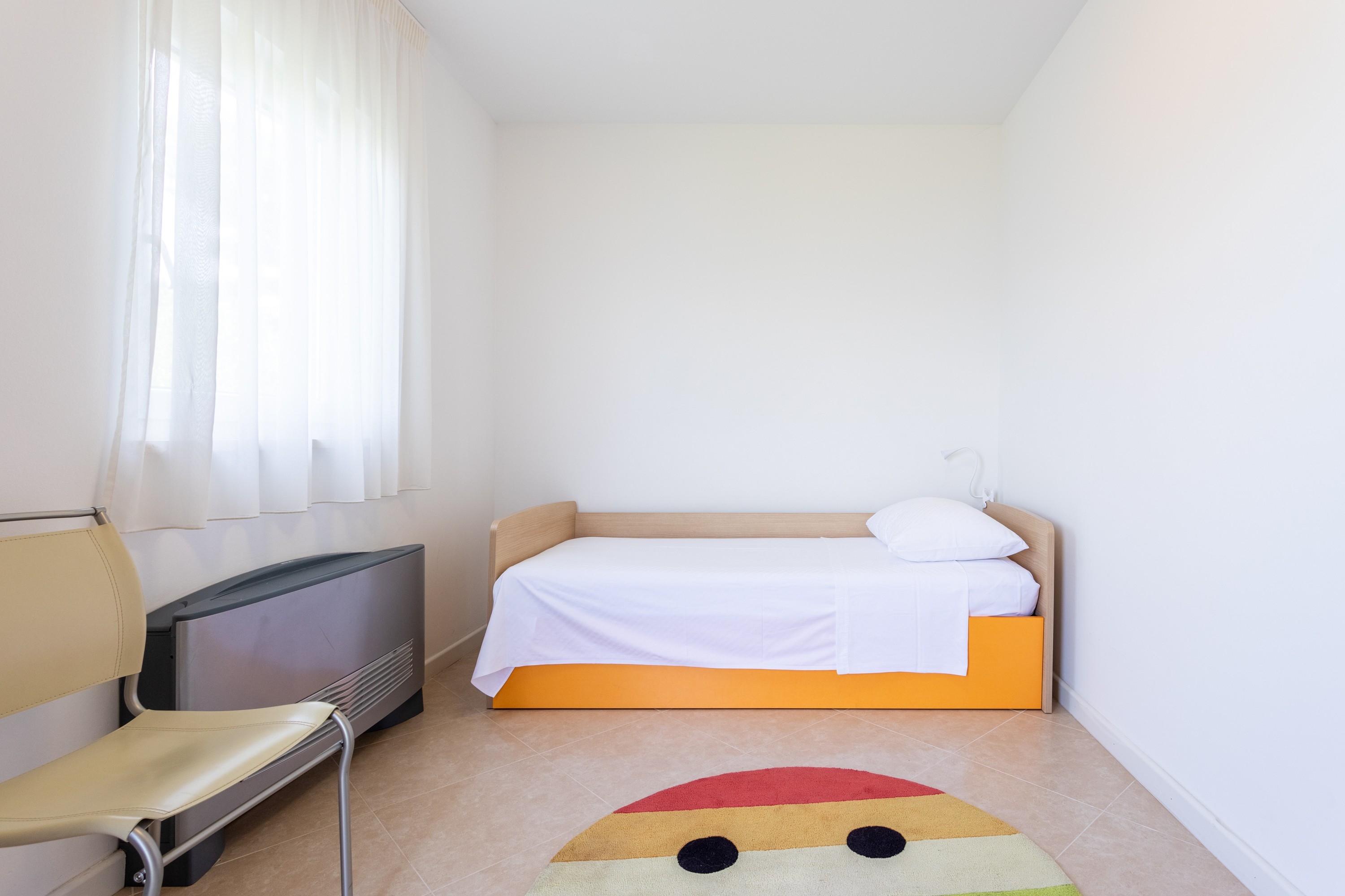 Two bedroom apartment with terrace and sea view Splitska, Brač  A-c