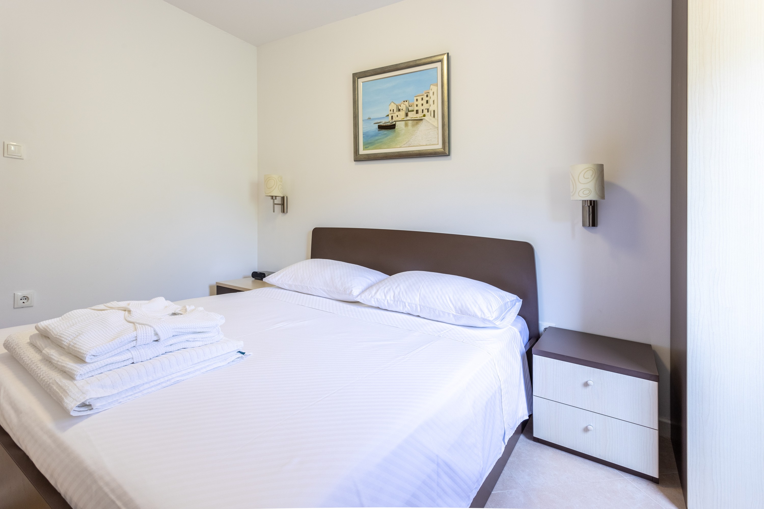 Two bedroom apartment with terrace and sea view Splitska, Brač  A-c
