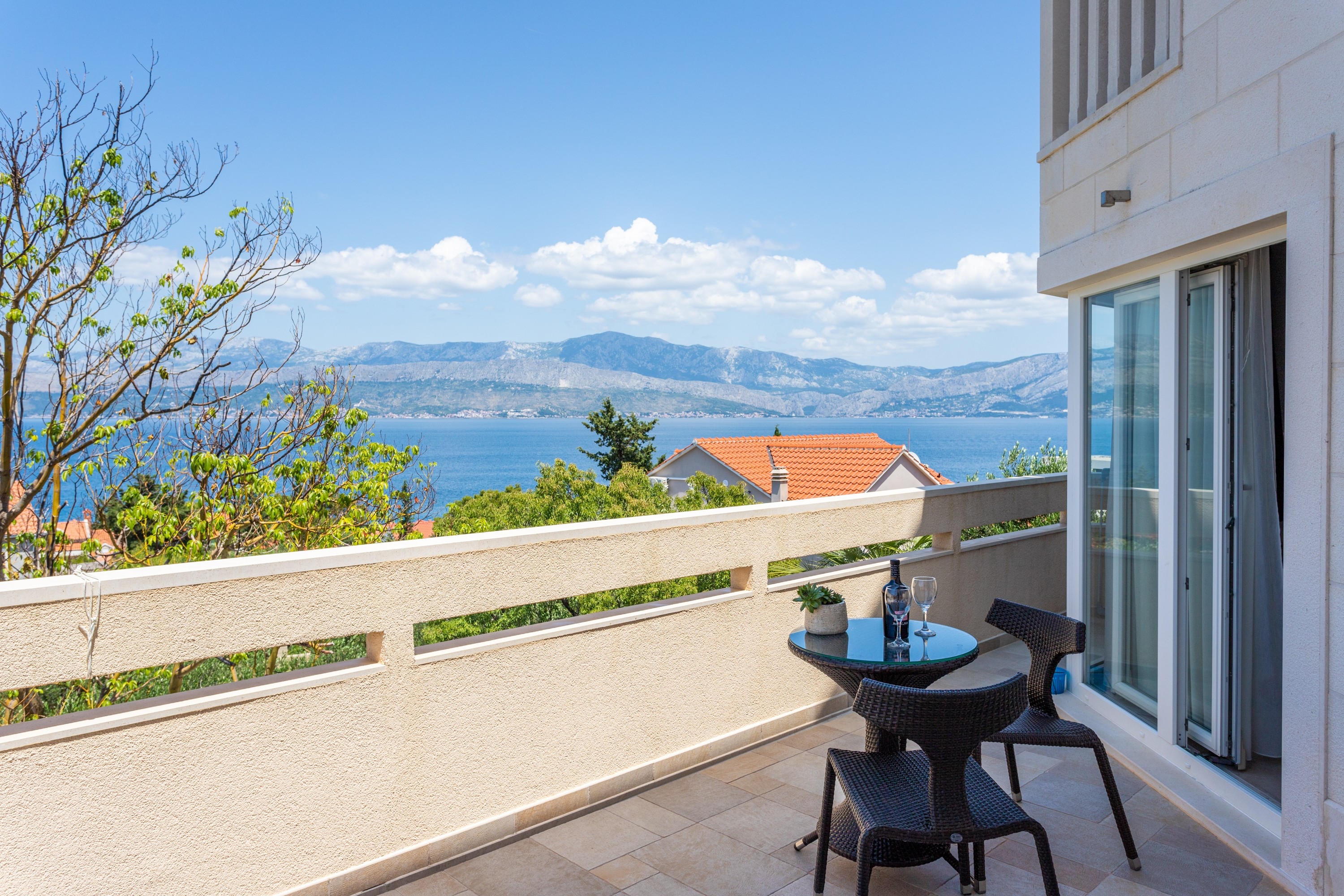 Two bedroom apartment with terrace and sea view Splitska, Brač (A-23224-c)
