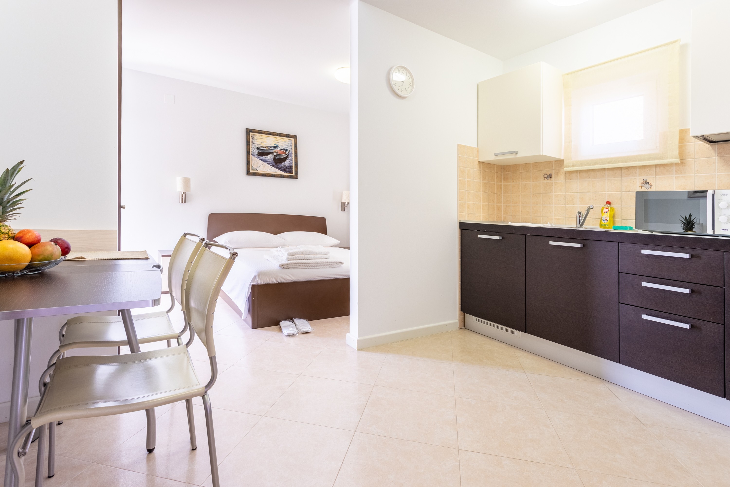 Studio flat with terrace Splitska, Brač (AS-23224-d) Studio flat with terrace Splitska, Brač (AS-23224-d)