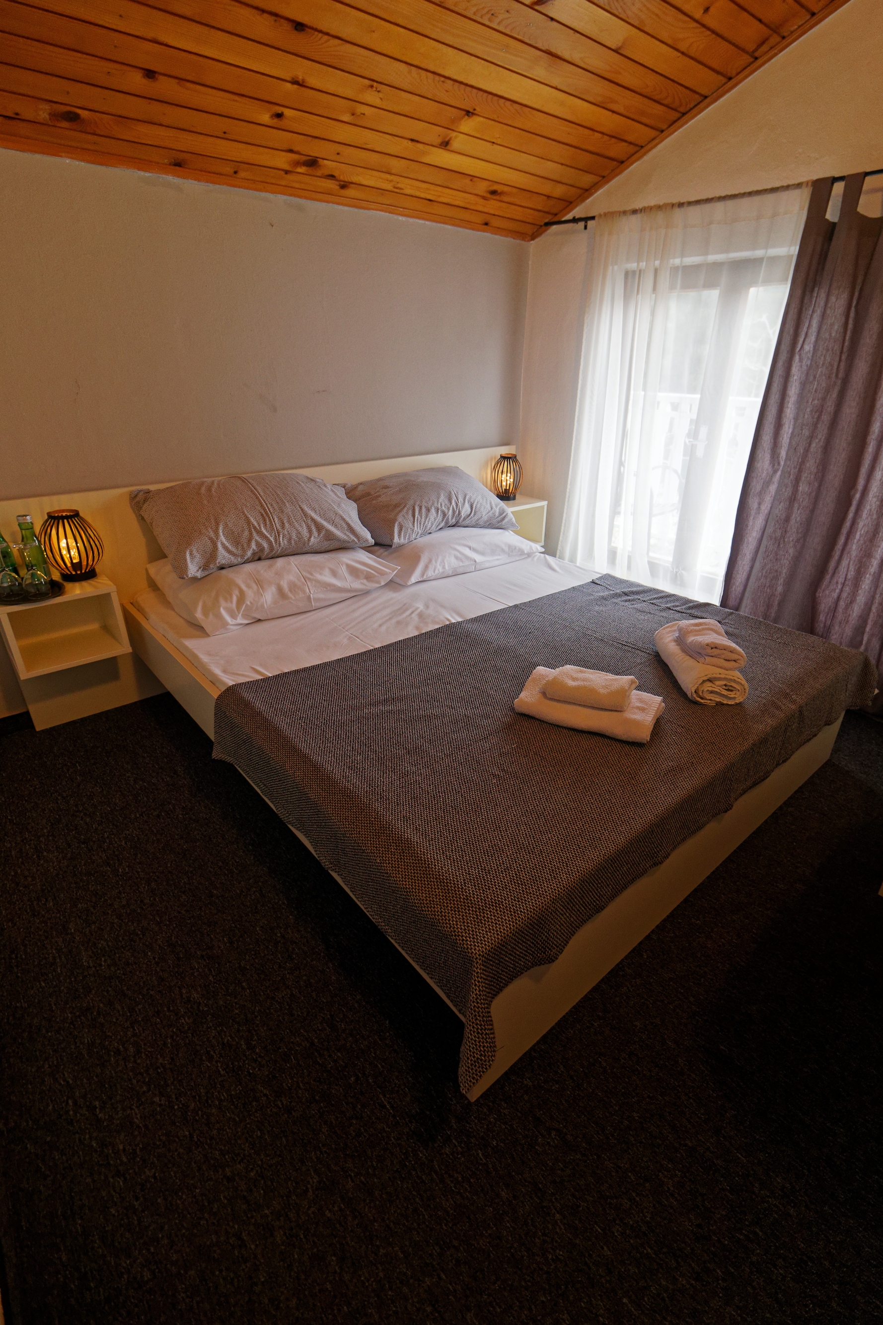 Room near beach Šilo, Krk (S-23243-d) Room near beach Šilo, Krk (S-23243-d)