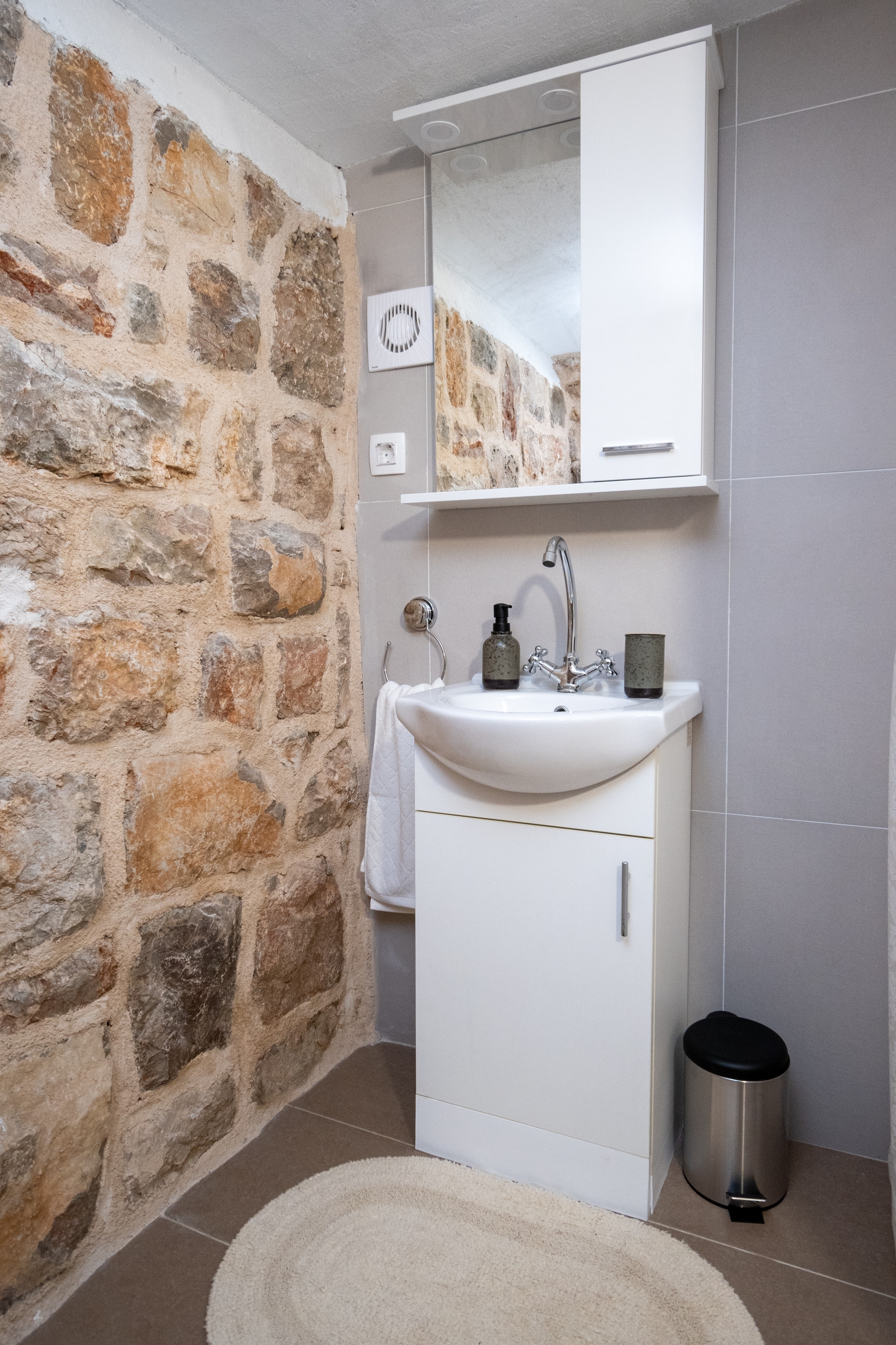 One bedroom house with terrace Seline, Paklenica  K
