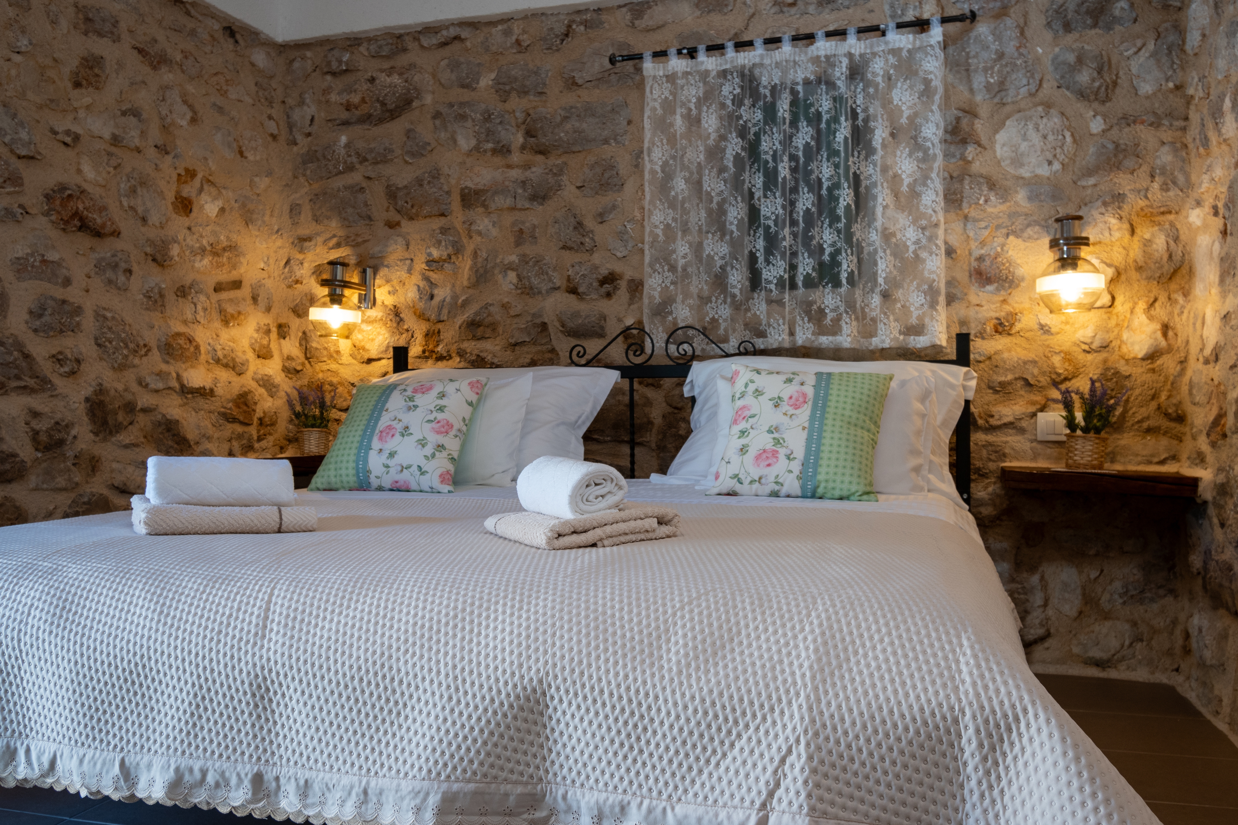 One bedroom house with terrace Seline, Paklenica  K