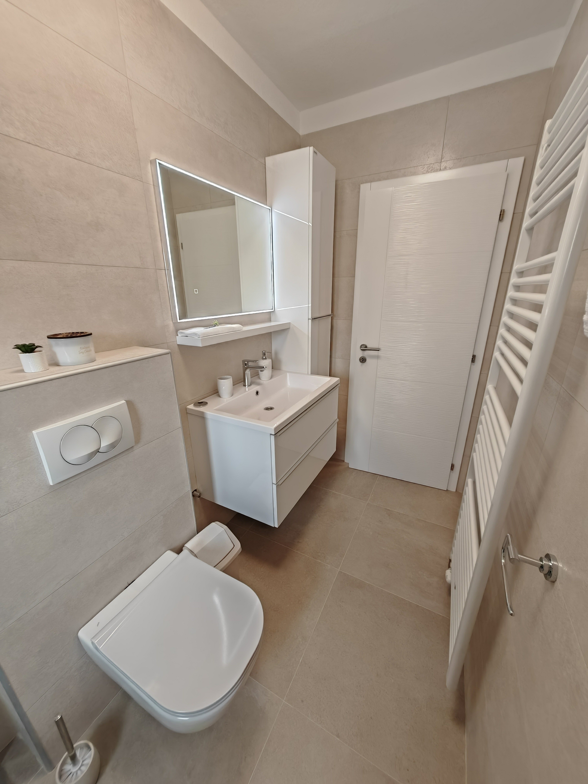 Comfortable and spacious house with terrace Dicmo, Zagora  K