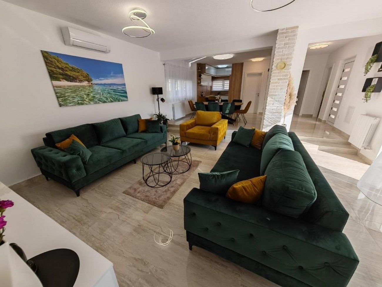 Comfortable and spacious house with terrace Dicmo, Zagora (K-23249)