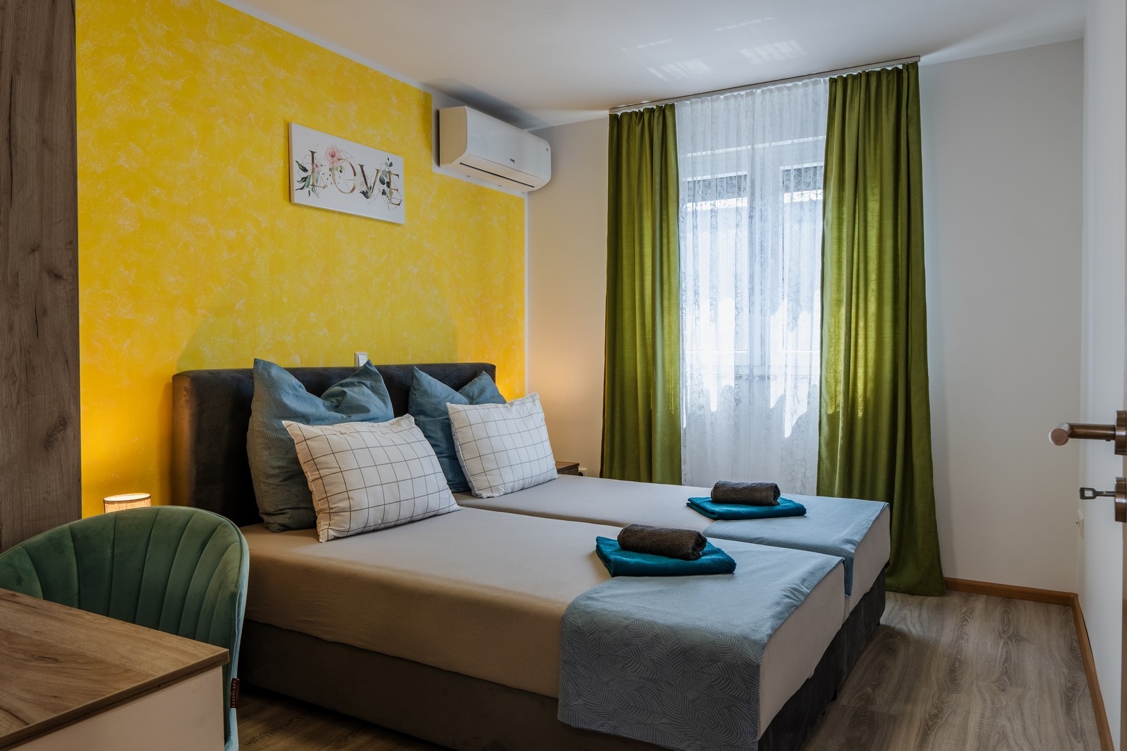 Three bedroom apartment with terrace Vir  A-b