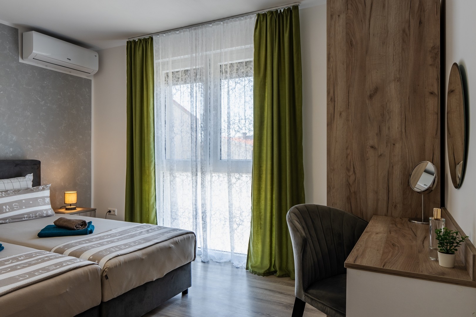 Three bedroom apartment with terrace Vir  A-b