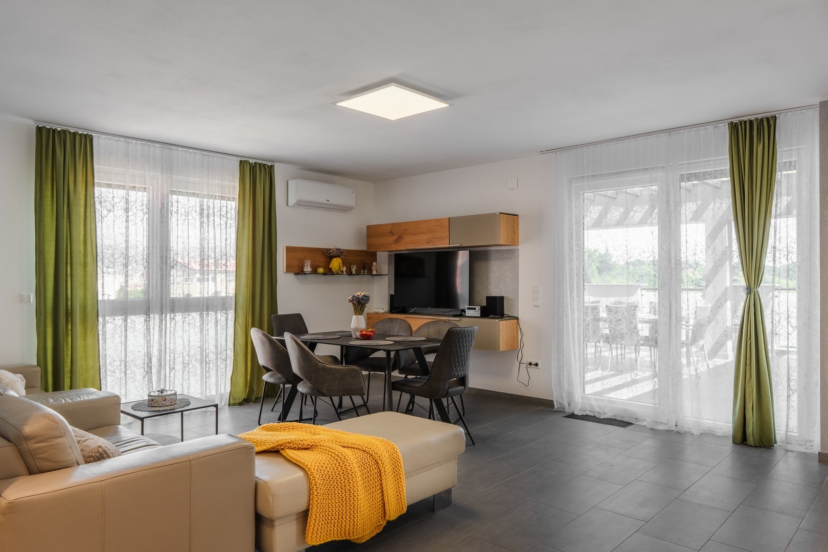 Three bedroom apartment with terrace Vir (A-23252-b)