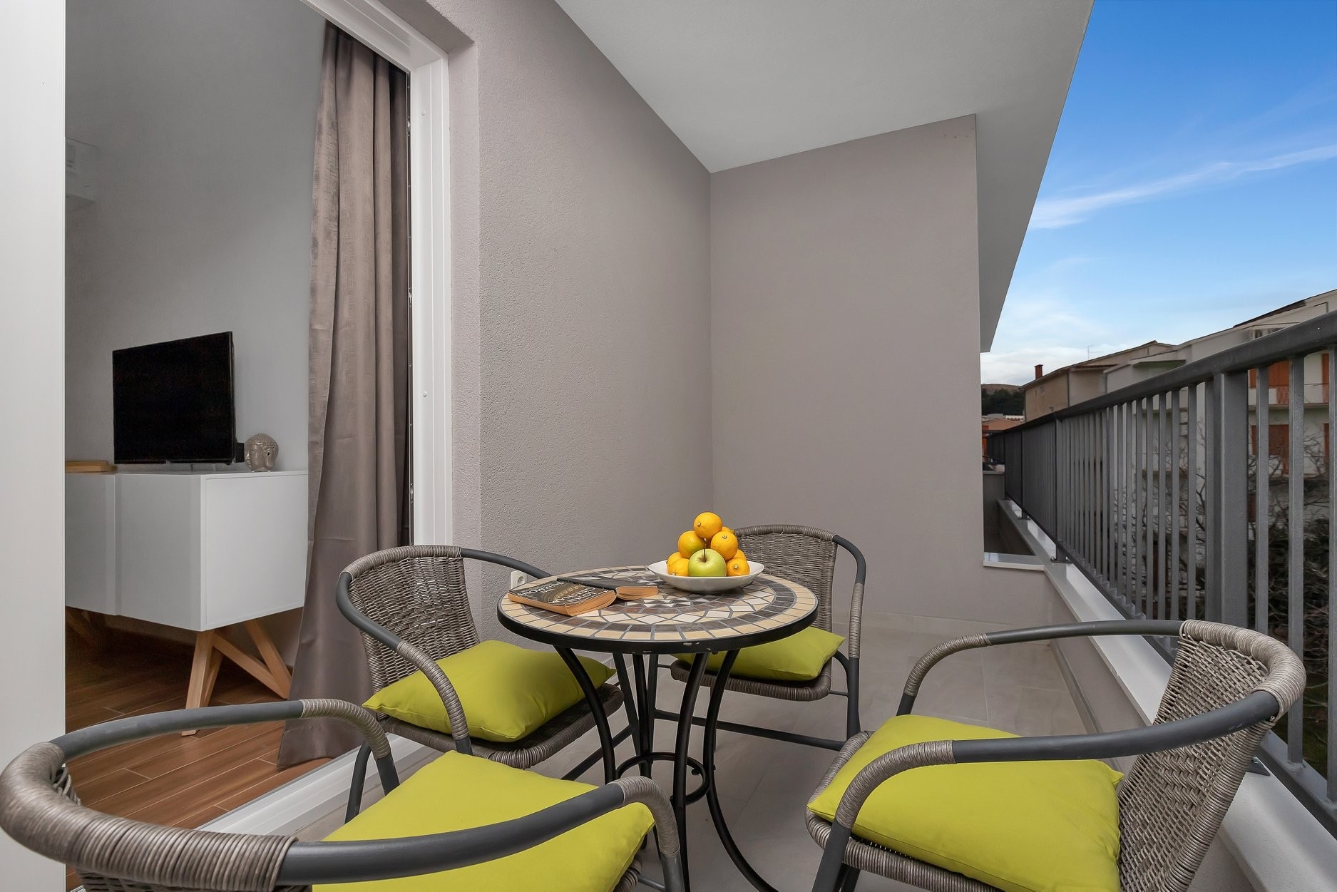 Two bedroom apartment with balcony Tučepi, Makarska  A-f