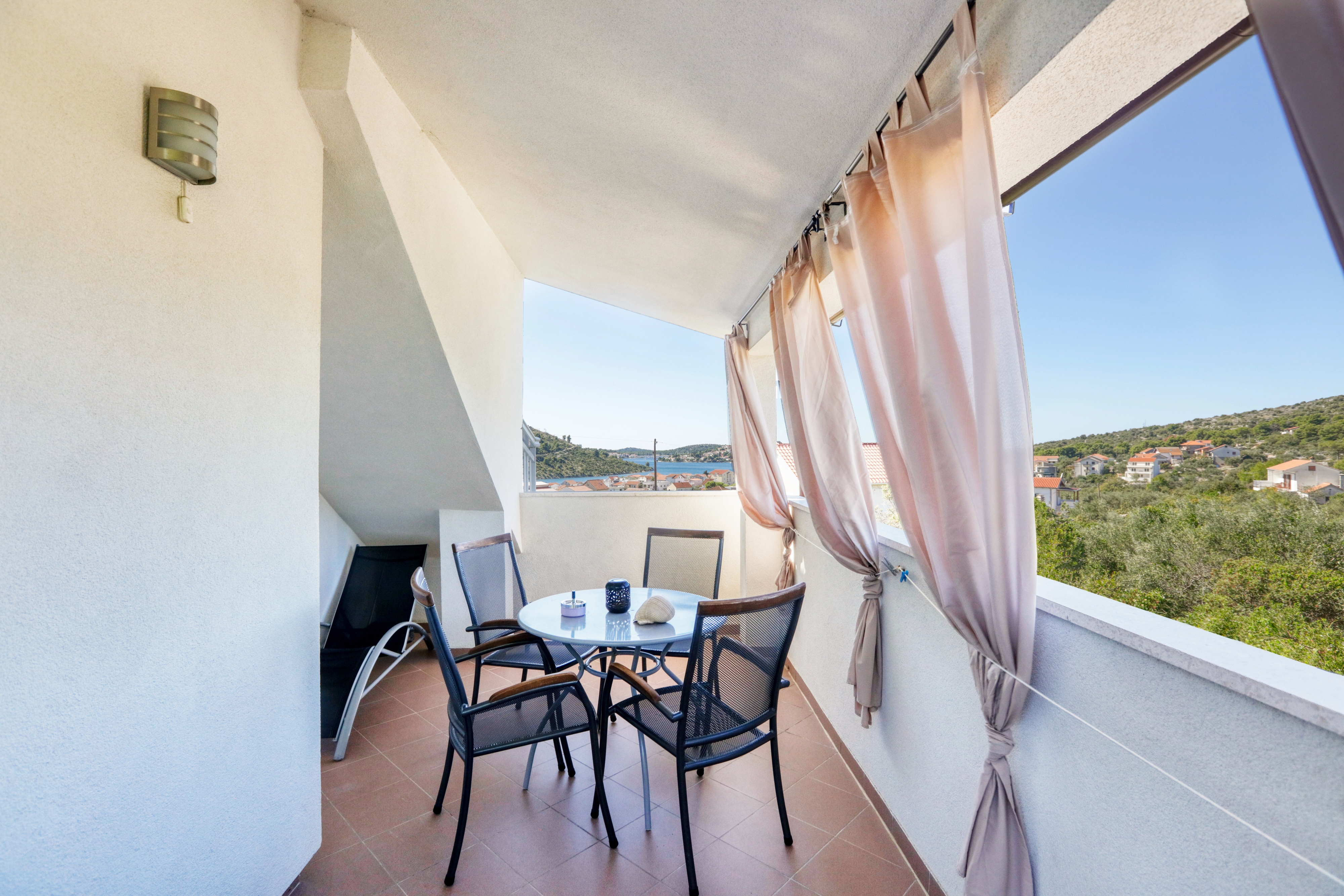 Two bedroom apartment with balcony and sea view Stupin Čeline, Rogoznica  A-b