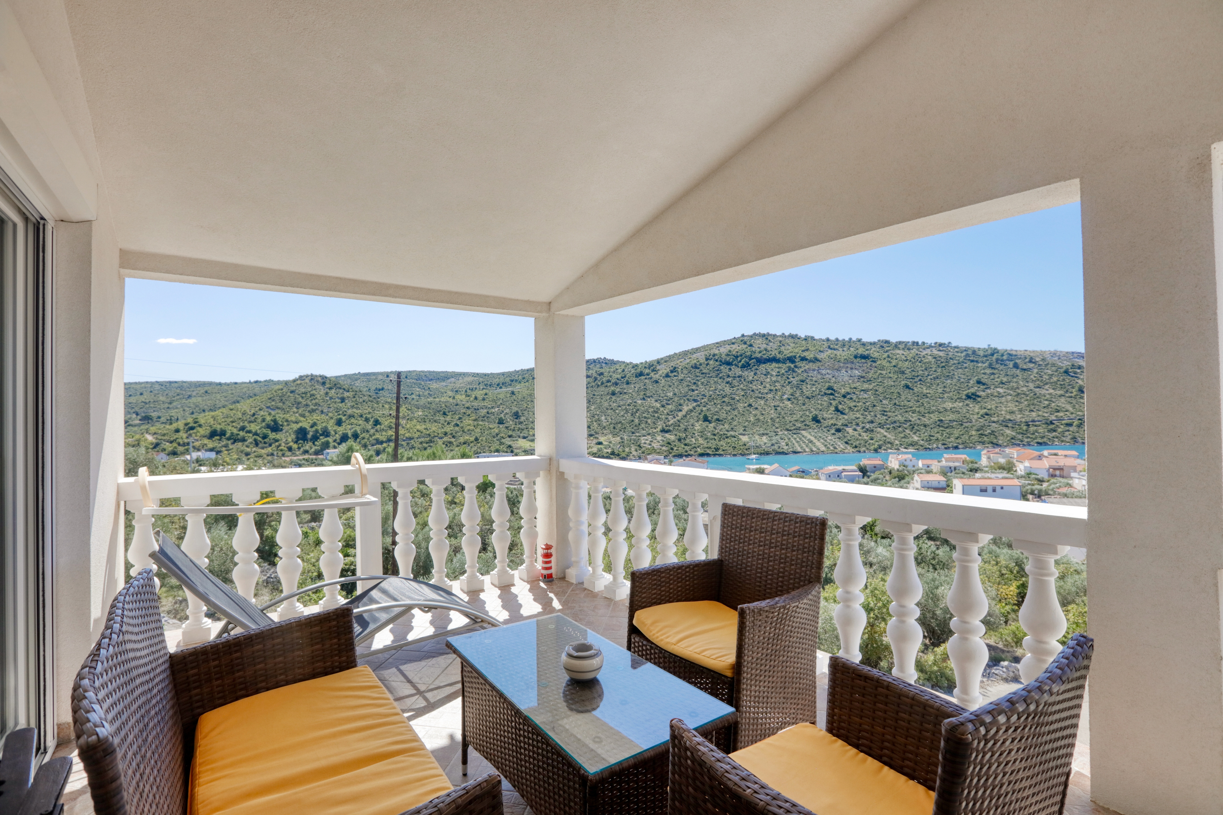 One bedroom apartment with terrace and sea view Stupin Čeline, Rogoznica  A-c