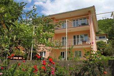 Mošćenička Draga, Opatija, Propiedad 2327 - Apartamentos with pebble beach.