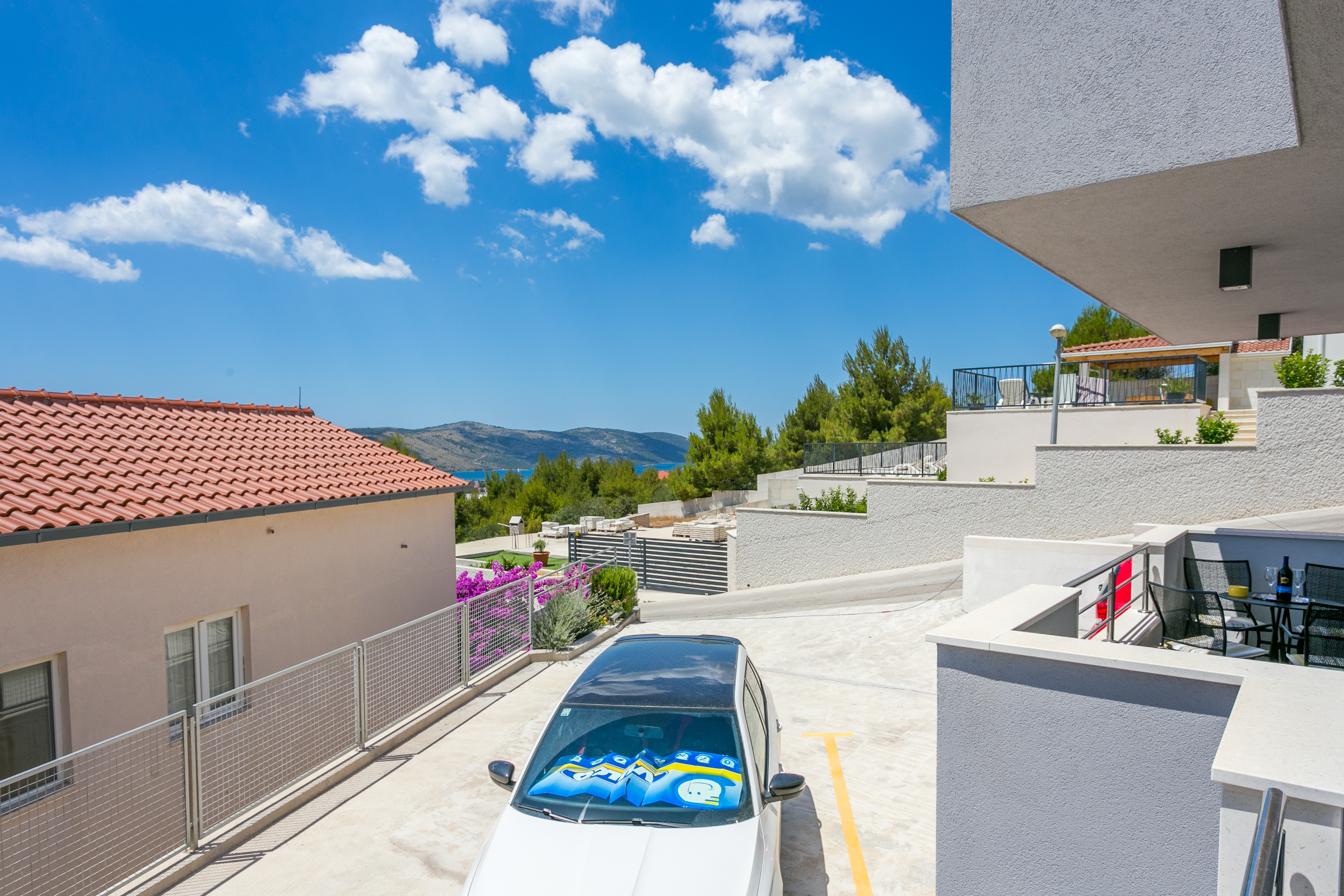 One bedroom apartment with balcony and sea view Seget Donji, Trogir  A-a